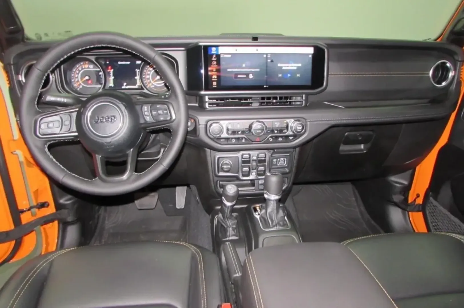 2025 /Black Jeep Gladiator (1C6PJTAG8SL) with an Other engine, Automatic transmission, located at 12830 Highway 21, De Soto, MO, 63020, (636) 337-7777, 38.153099, -90.573624 - **Embrace Adventure with the 2025 Jeep Gladiator at Pettus CDJR DeSoto!**<br /> <br /> Are you ready to elevate your weekend adventures or embark on a family road trip? The 2025 Jeep Gladiator, available now at Pettus CDJR DeSoto, is the perfect blend of rugged capability and modern comfort, making - Photo#22
