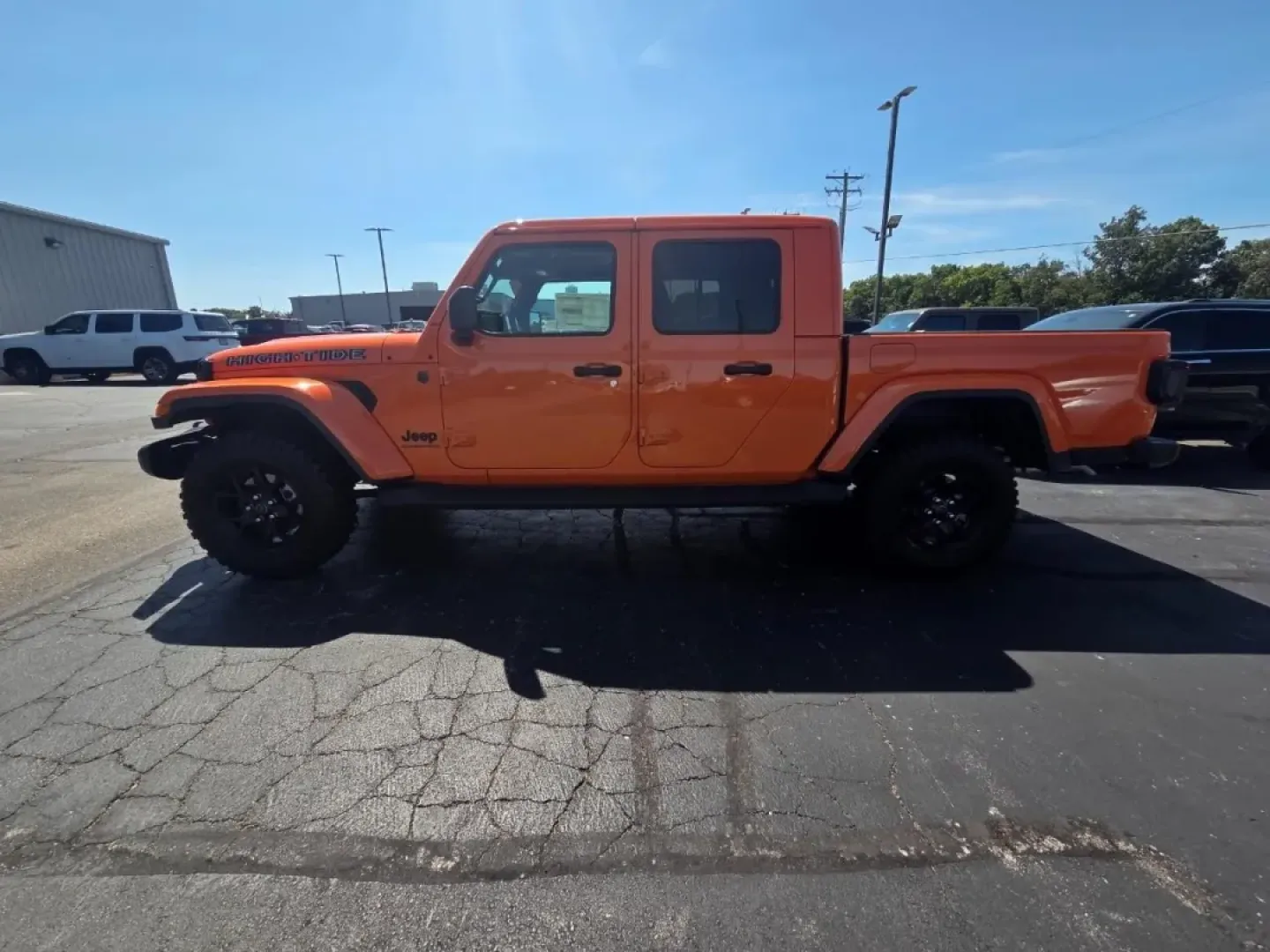 2025 /Black Jeep Gladiator (1C6PJTAG8SL) with an Other engine, Automatic transmission, located at 12830 Highway 21, De Soto, MO, 63020, (636) 337-7777, 38.153099, -90.573624 - **Embrace Adventure with the 2025 Jeep Gladiator at Pettus CDJR DeSoto!**<br /> <br /> Are you ready to elevate your weekend adventures or embark on a family road trip? The 2025 Jeep Gladiator, available now at Pettus CDJR DeSoto, is the perfect blend of rugged capability and modern comfort, making - Photo#28