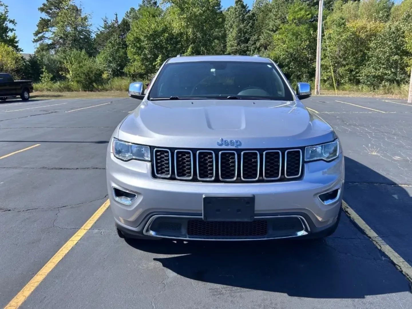 2019 Jeep Grand Cherokee Limited (1C4RJFBGXKC) with an 3.6L V6 engine, located at 970 Woodlawn Dr., Farmington, MO, 63640, (573) 431-7800, 37.825642, -90.468674 - ### Explore Adventure in a 2019 Jeep Grand Cherokee at Pettus CDJR Farmington!<br /> <br /> Are you ready to embark on your next adventure, whether it's a weekend getaway or your daily commute? The 2019 Jeep Grand Cherokee is the perfect SUV for those seeking both luxury and rugged capability. With - Photo#1
