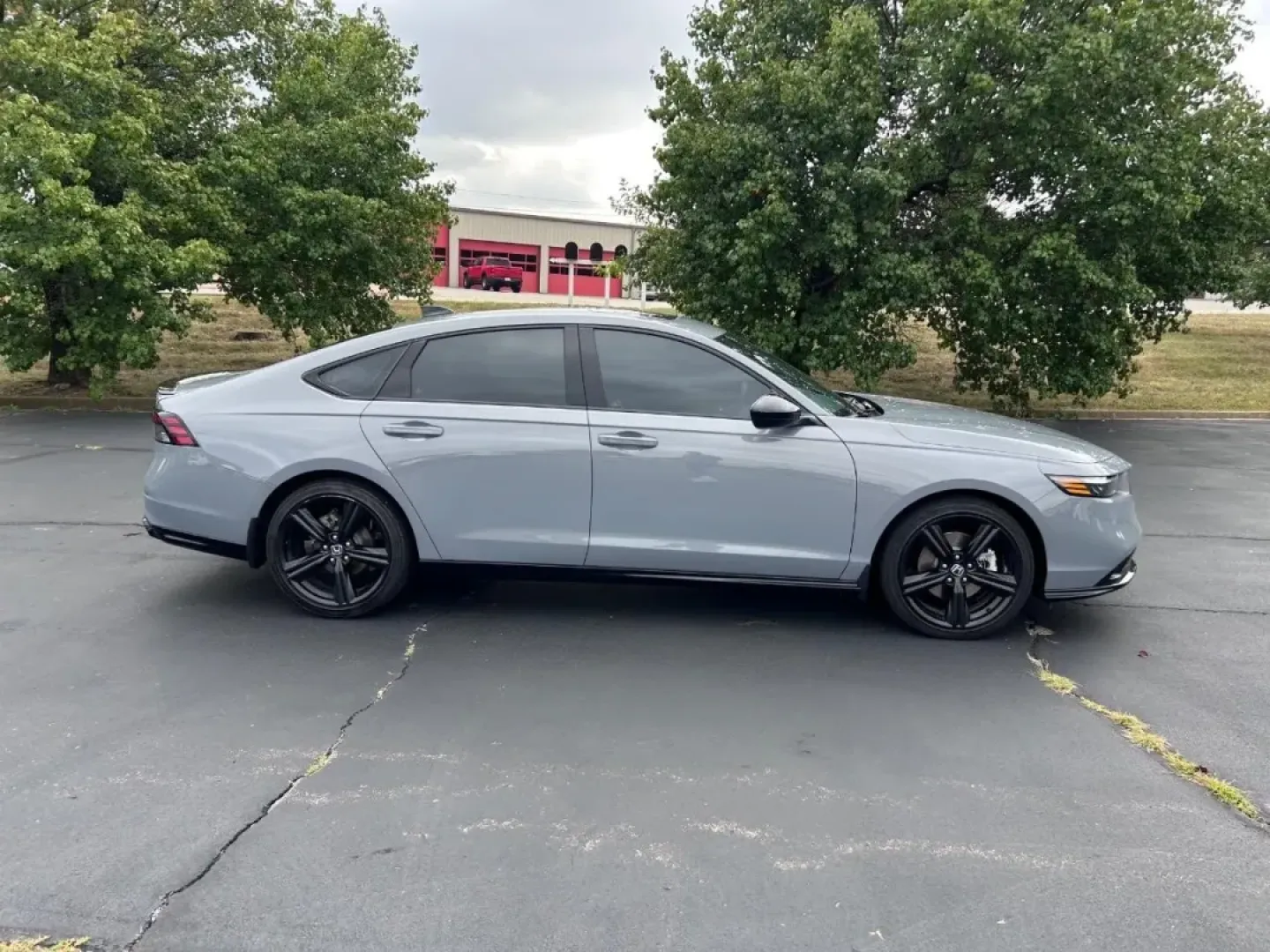 2023 /Black Leather Honda Accord Hybrid Sport-L (1HGCY2F78PA) with an 2.0L 16-Valve DOHC Dual-VTC 4-Cylinder engine, Automatic transmission, located at 970 Woodlawn Dr., Farmington, MO, 63640, (573) 431-7800, 37.825642, -90.468674 - **Discover Your Next Adventure with the 2023 Honda Accord Hybrid at Pettus CDJR Farmington!**<br /> <br /> Are you ready to elevate your daily commute or family outings without sacrificing style, comfort, or fuel efficiency? Look no further than the 2023 Honda Accord Hybrid, now available at Pettus - Photo#1