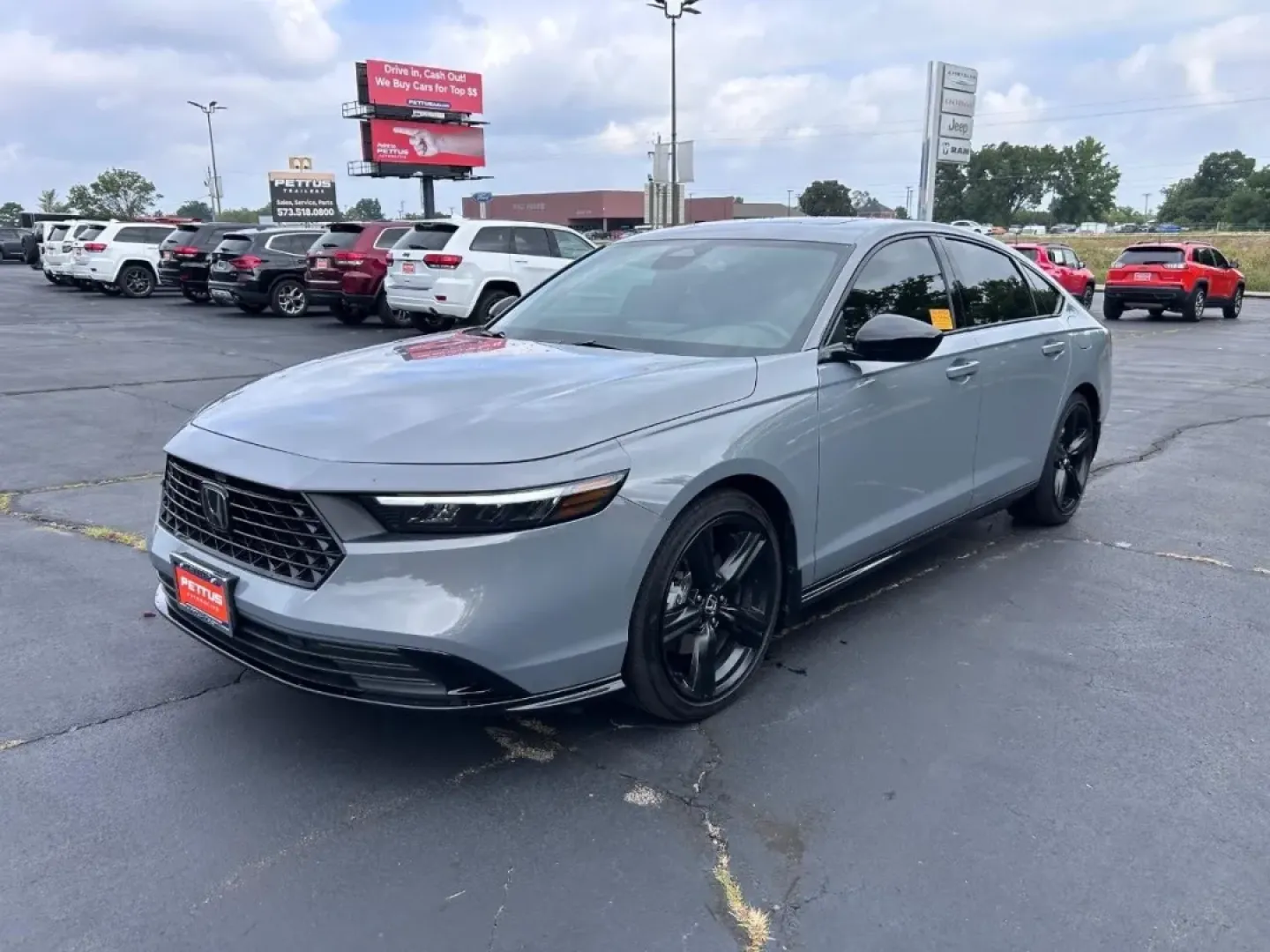 2023 /Black Leather Honda Accord Hybrid Sport-L (1HGCY2F78PA) with an 2.0L 16-Valve DOHC Dual-VTC 4-Cylinder engine, Automatic transmission, located at 970 Woodlawn Dr., Farmington, MO, 63640, (573) 431-7800, 37.825642, -90.468674 - **Discover Your Next Adventure with the 2023 Honda Accord Hybrid at Pettus CDJR Farmington!**<br /> <br /> Are you ready to elevate your daily commute or family outings without sacrificing style, comfort, or fuel efficiency? Look no further than the 2023 Honda Accord Hybrid, now available at Pettus - Photo#6