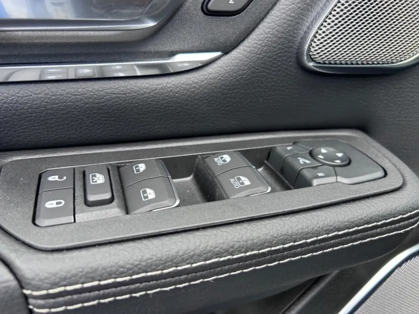 2026 /Black Leather Ram 1500 Laramie (1C6SRFJP2TN) with an 3.0L I6 Hurricane SO Twin Turbo ESS engine, Automatic transmission, located at 970 Woodlawn Dr., Farmington, MO, 63640, (573) 431-7800, 37.825642, -90.468674 - **Elevate Your Adventures with the 2026 Ram 1500 Laramie at Pettus CDJR Farmington!**<br /> <br /> Are you searching for the perfect blend of rugged capability and modern comfort? Look no further than the 2026 Ram 1500 Laramie, a truck designed for those who demand more from their vehicles-whether y - Photo#18
