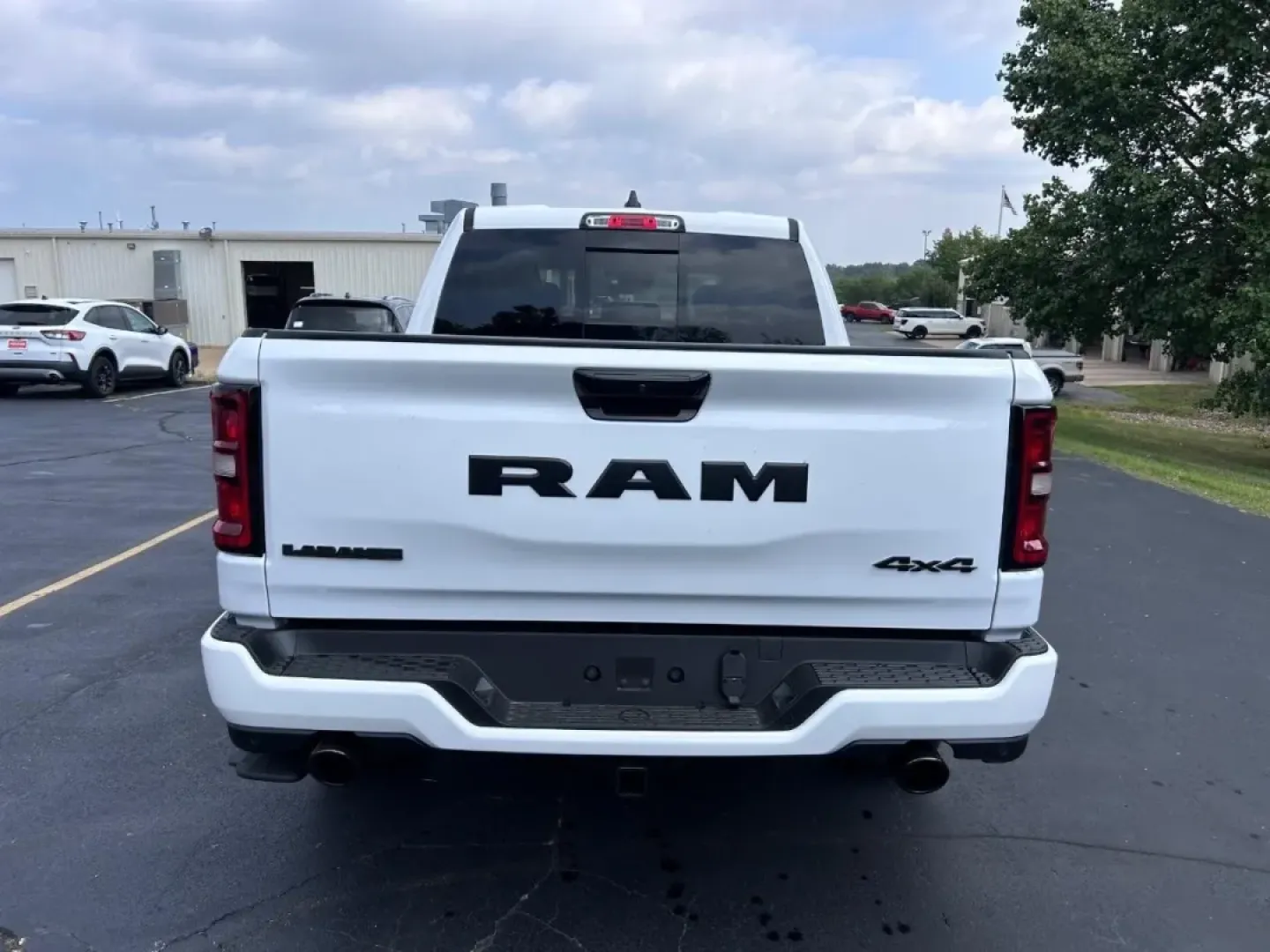 2026 /Black Leather Ram 1500 Laramie (1C6SRFJP2TN) with an 3.0L I6 Hurricane SO Twin Turbo ESS engine, Automatic transmission, located at 970 Woodlawn Dr., Farmington, MO, 63640, (573) 431-7800, 37.825642, -90.468674 - **Elevate Your Adventures with the 2026 Ram 1500 Laramie at Pettus CDJR Farmington!**<br /> <br /> Are you searching for the perfect blend of rugged capability and modern comfort? Look no further than the 2026 Ram 1500 Laramie, a truck designed for those who demand more from their vehicles-whether y - Photo#3