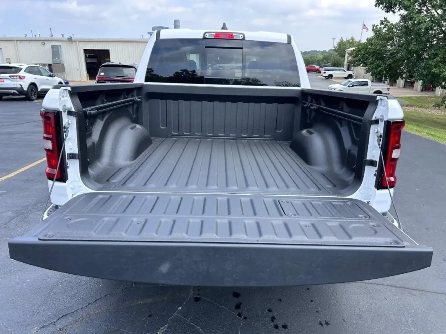 2026 /Black Leather Ram 1500 Laramie (1C6SRFJP2TN) with an 3.0L I6 Hurricane SO Twin Turbo ESS engine, Automatic transmission, located at 970 Woodlawn Dr., Farmington, MO, 63640, (573) 431-7800, 37.825642, -90.468674 - **Elevate Your Adventures with the 2026 Ram 1500 Laramie at Pettus CDJR Farmington!**<br /> <br /> Are you searching for the perfect blend of rugged capability and modern comfort? Look no further than the 2026 Ram 1500 Laramie, a truck designed for those who demand more from their vehicles-whether y - Photo#4