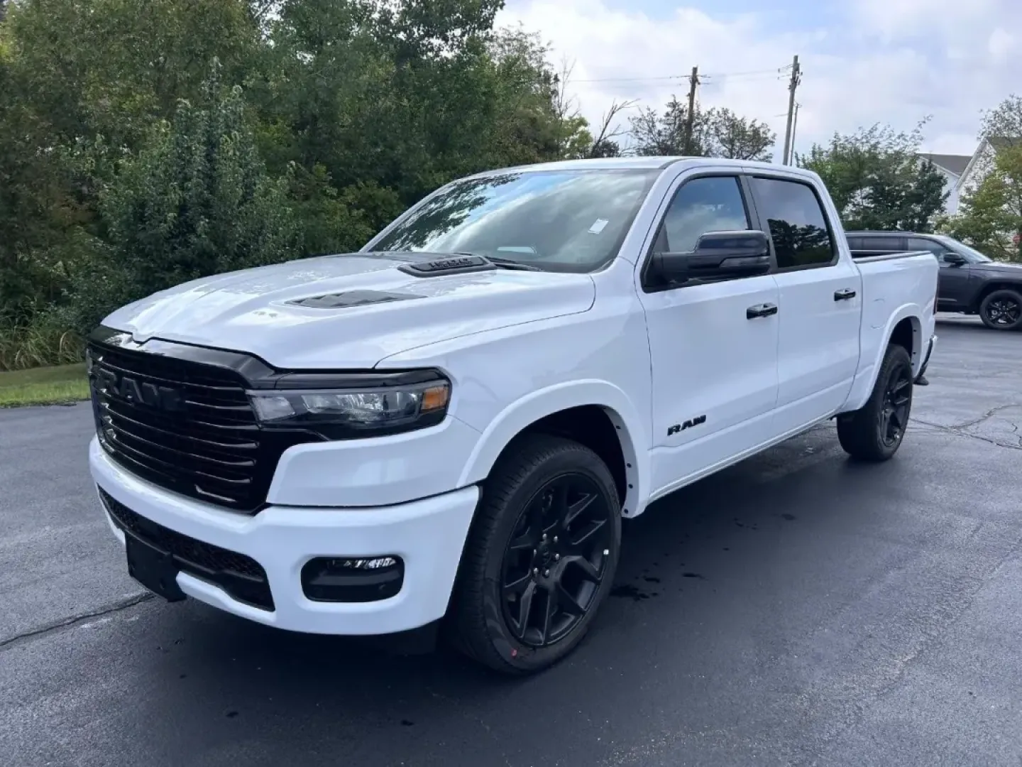 2026 /Black Leather Ram 1500 Laramie (1C6SRFJP2TN) with an 3.0L I6 Hurricane SO Twin Turbo ESS engine, Automatic transmission, located at 970 Woodlawn Dr., Farmington, MO, 63640, (573) 431-7800, 37.825642, -90.468674 - **Elevate Your Adventures with the 2026 Ram 1500 Laramie at Pettus CDJR Farmington!**<br /> <br /> Are you searching for the perfect blend of rugged capability and modern comfort? Look no further than the 2026 Ram 1500 Laramie, a truck designed for those who demand more from their vehicles-whether y - Photo#6