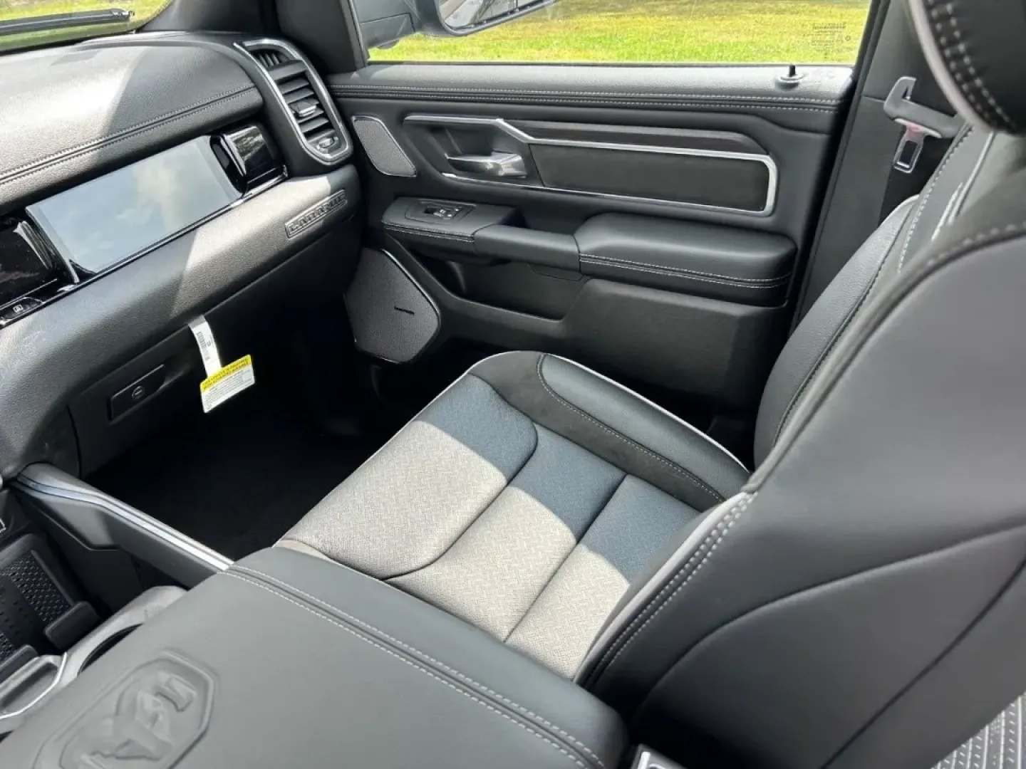 2026 /Black Leather Ram 1500 Laramie (1C6SRFJP4TN) with an 3.0L I6 Hurricane SO Twin Turbo ESS engine, Automatic transmission, located at 970 Woodlawn Dr., Farmington, MO, 63640, (573) 431-7800, 37.825642, -90.468674 - ### Unleash the Adventure: 2026 Ram 1500 Laramie at Pettus CDJR Farmington<br /> <br /> Are you ready to elevate your driving experience and embrace the thrill of adventure? Whether you're hauling gear for family road trips, tackling weekend projects, or cruising around Farmington, MO, the 2026 Ram - Photo#15