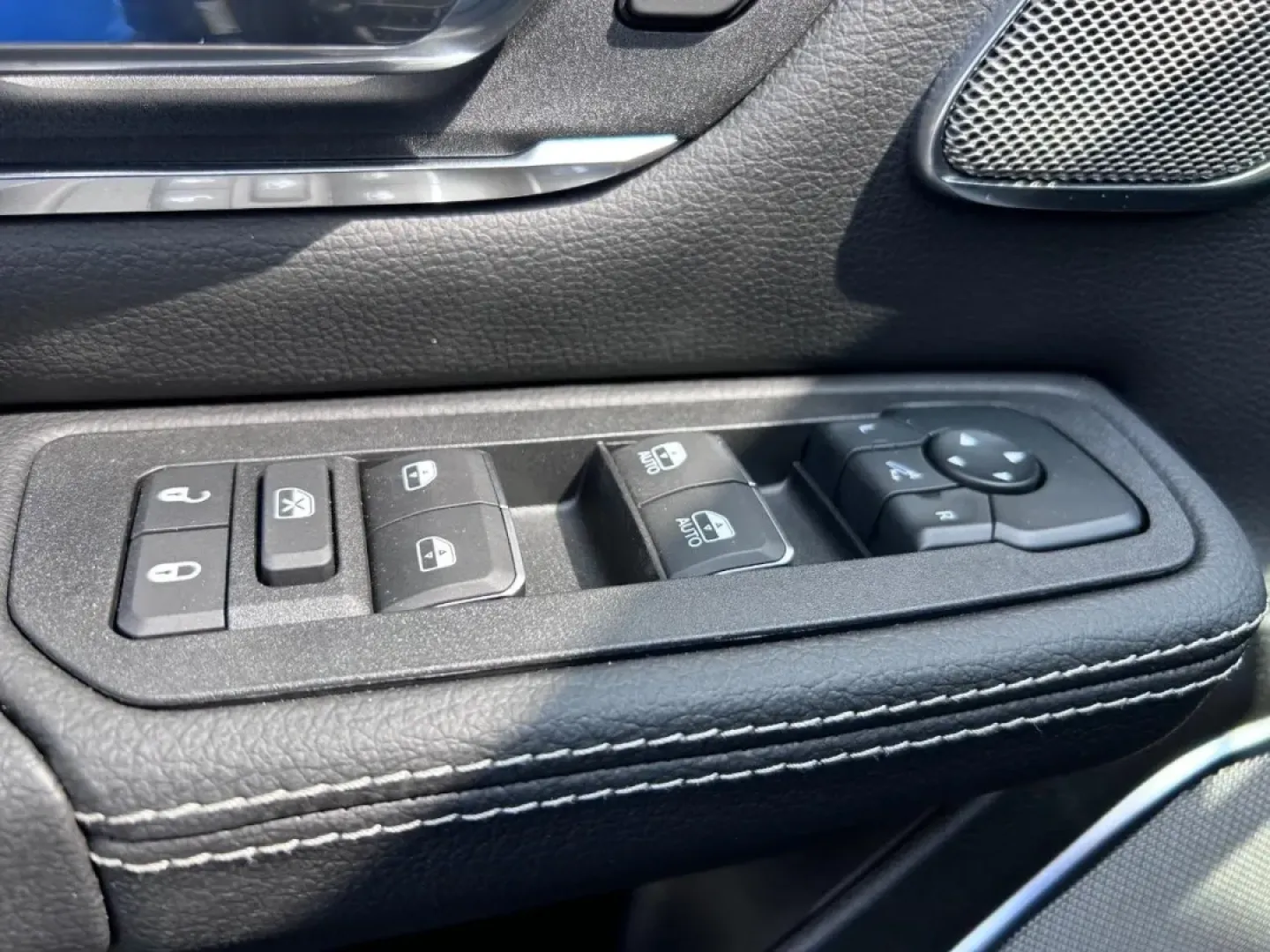 2026 /Black Leather Ram 1500 Laramie (1C6SRFJP4TN) with an 3.0L I6 Hurricane SO Twin Turbo ESS engine, Automatic transmission, located at 970 Woodlawn Dr., Farmington, MO, 63640, (573) 431-7800, 37.825642, -90.468674 - ### Unleash the Adventure: 2026 Ram 1500 Laramie at Pettus CDJR Farmington<br /> <br /> Are you ready to elevate your driving experience and embrace the thrill of adventure? Whether you're hauling gear for family road trips, tackling weekend projects, or cruising around Farmington, MO, the 2026 Ram - Photo#16