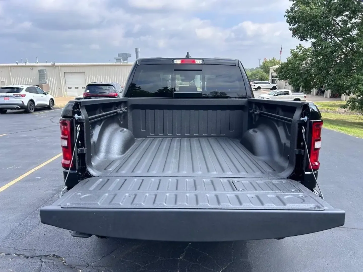 2026 /Black Leather Ram 1500 Laramie (1C6SRFJP4TN) with an 3.0L I6 Hurricane SO Twin Turbo ESS engine, Automatic transmission, located at 970 Woodlawn Dr., Farmington, MO, 63640, (573) 431-7800, 37.825642, -90.468674 - ### Unleash the Adventure: 2026 Ram 1500 Laramie at Pettus CDJR Farmington<br /> <br /> Are you ready to elevate your driving experience and embrace the thrill of adventure? Whether you're hauling gear for family road trips, tackling weekend projects, or cruising around Farmington, MO, the 2026 Ram - Photo#4
