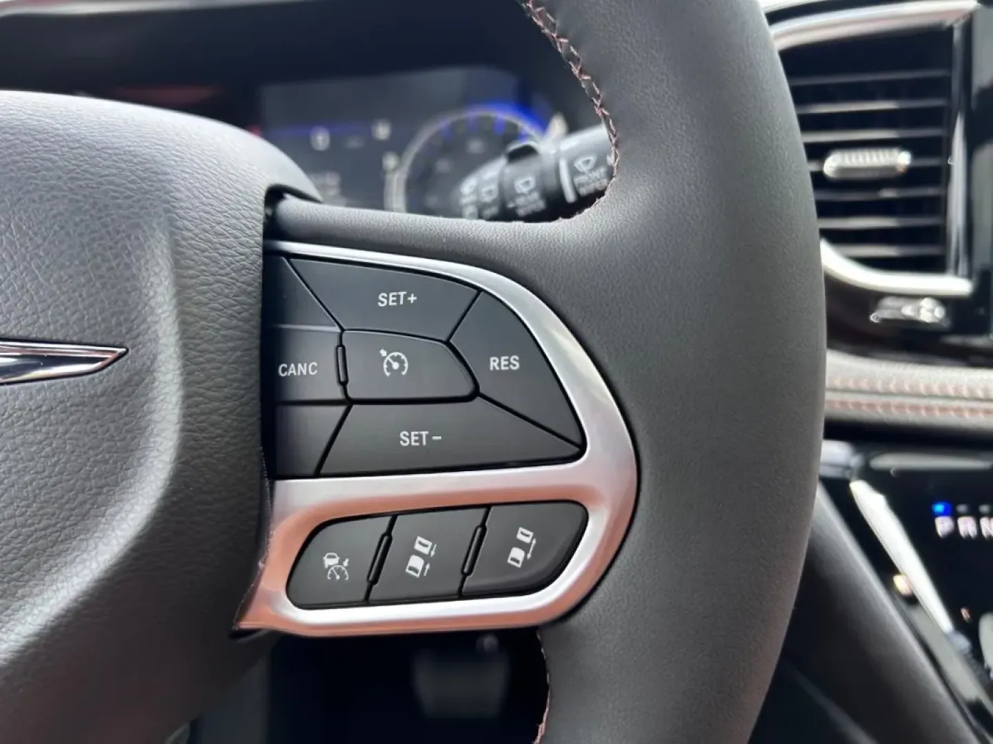 2026 /Sepia/Black Leather Chrysler Pacifica Pinnacle (2C4RC1PG0TR) with an 3.6L V6 24V VVT UPG I engine, Automatic transmission, located at 970 Woodlawn Dr., Farmington, MO, 63640, (573) 431-7800, 37.825642, -90.468674 - **Elevate Your Family Adventures with the 2026 Chrysler Pacifica Pinnacle at Pettus CDJR Farmington!**<br /> <br /> Are you searching for the perfect vehicle to enhance your family's journey? Look no further! The 2026 Chrysler Pacifica Pinnacle is designed for families on the go, offering a blend of - Photo#15