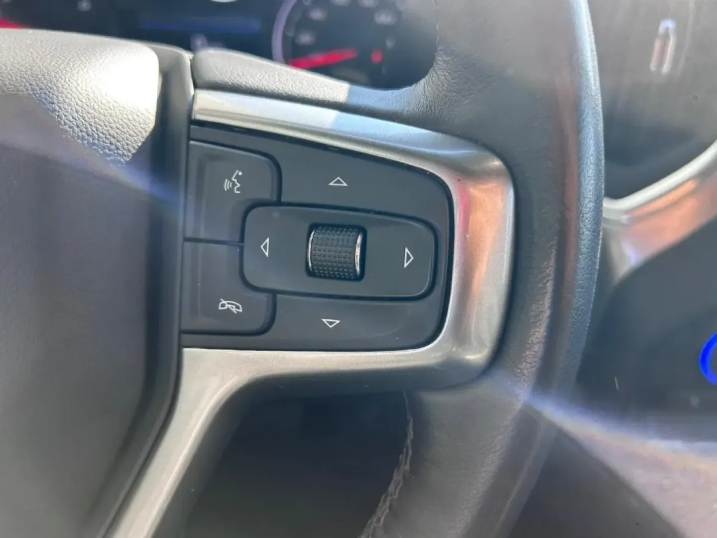 2021 /Jet Black Cloth Chevrolet Silverado 1500 LT LT1 (3GCUYDED7MG) with an 5.3L engine, located at 141 Commercial Dr, Fredericktown, MO, 63645, (573) 783-6432, 37.570087, -90.320648 - Are you ready to elevate your adventures and enhance your daily life? Look no further than this stunning 2021 Chevrolet Silverado 1500 4WD LT Crew Cab, available now at Pettus Ford Fredericktown. Perfect for those who crave versatility, whether you're hauling equipment for work, embarking on a weeke - Photo#12