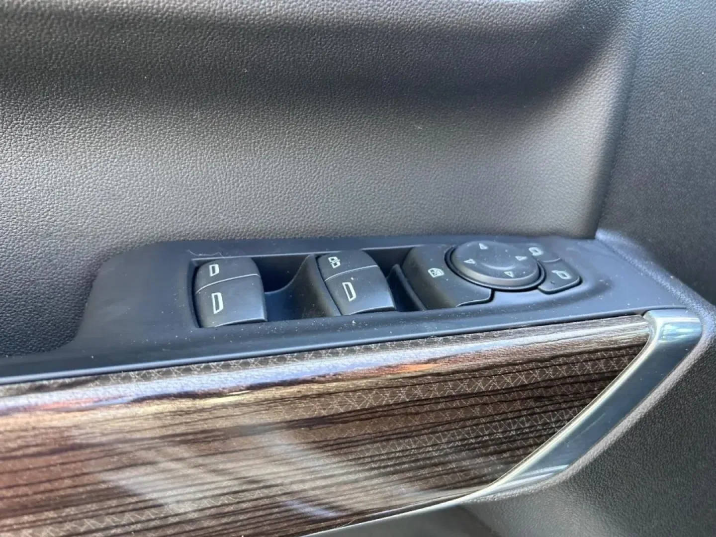 2021 /Jet Black Cloth Chevrolet Silverado 1500 LT LT1 (3GCUYDED7MG) with an 5.3L engine, located at 141 Commercial Dr, Fredericktown, MO, 63645, (573) 783-6432, 37.570087, -90.320648 - Are you ready to elevate your adventures and enhance your daily life? Look no further than this stunning 2021 Chevrolet Silverado 1500 4WD LT Crew Cab, available now at Pettus Ford Fredericktown. Perfect for those who crave versatility, whether you're hauling equipment for work, embarking on a weeke - Photo#16