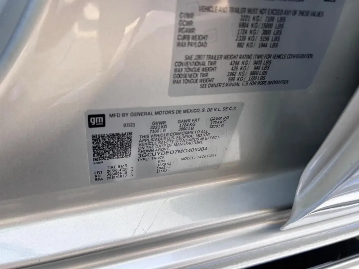 2021 /Jet Black Cloth Chevrolet Silverado 1500 LT LT1 (3GCUYDED7MG) with an 5.3L engine, located at 141 Commercial Dr, Fredericktown, MO, 63645, (573) 783-6432, 37.570087, -90.320648 - Are you ready to elevate your adventures and enhance your daily life? Look no further than this stunning 2021 Chevrolet Silverado 1500 4WD LT Crew Cab, available now at Pettus Ford Fredericktown. Perfect for those who crave versatility, whether you're hauling equipment for work, embarking on a weeke - Photo#20