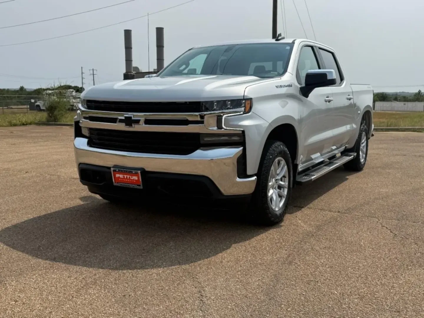 2021 /Jet Black Cloth Chevrolet Silverado 1500 LT LT1 (3GCUYDED7MG) with an 5.3L engine, located at 141 Commercial Dr, Fredericktown, MO, 63645, (573) 783-6432, 37.570087, -90.320648 - Are you ready to elevate your adventures and enhance your daily life? Look no further than this stunning 2021 Chevrolet Silverado 1500 4WD LT Crew Cab, available now at Pettus Ford Fredericktown. Perfect for those who crave versatility, whether you're hauling equipment for work, embarking on a weeke - Photo#3