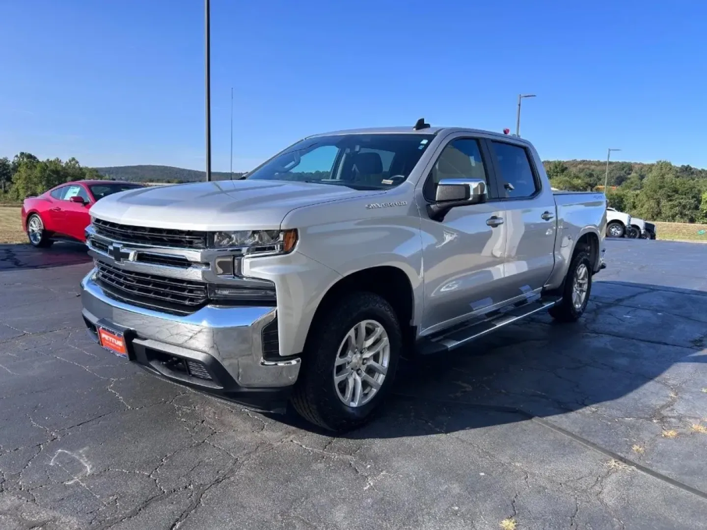 2021 /Jet Black Cloth Chevrolet Silverado 1500 LT LT1 (3GCUYDED7MG) with an 5.3L engine, located at 141 Commercial Dr, Fredericktown, MO, 63645, (573) 783-6432, 37.570087, -90.320648 - Are you ready to elevate your adventures and enhance your daily life? Look no further than this stunning 2021 Chevrolet Silverado 1500 4WD LT Crew Cab, available now at Pettus Ford Fredericktown. Perfect for those who crave versatility, whether you're hauling equipment for work, embarking on a weeke - Photo#6