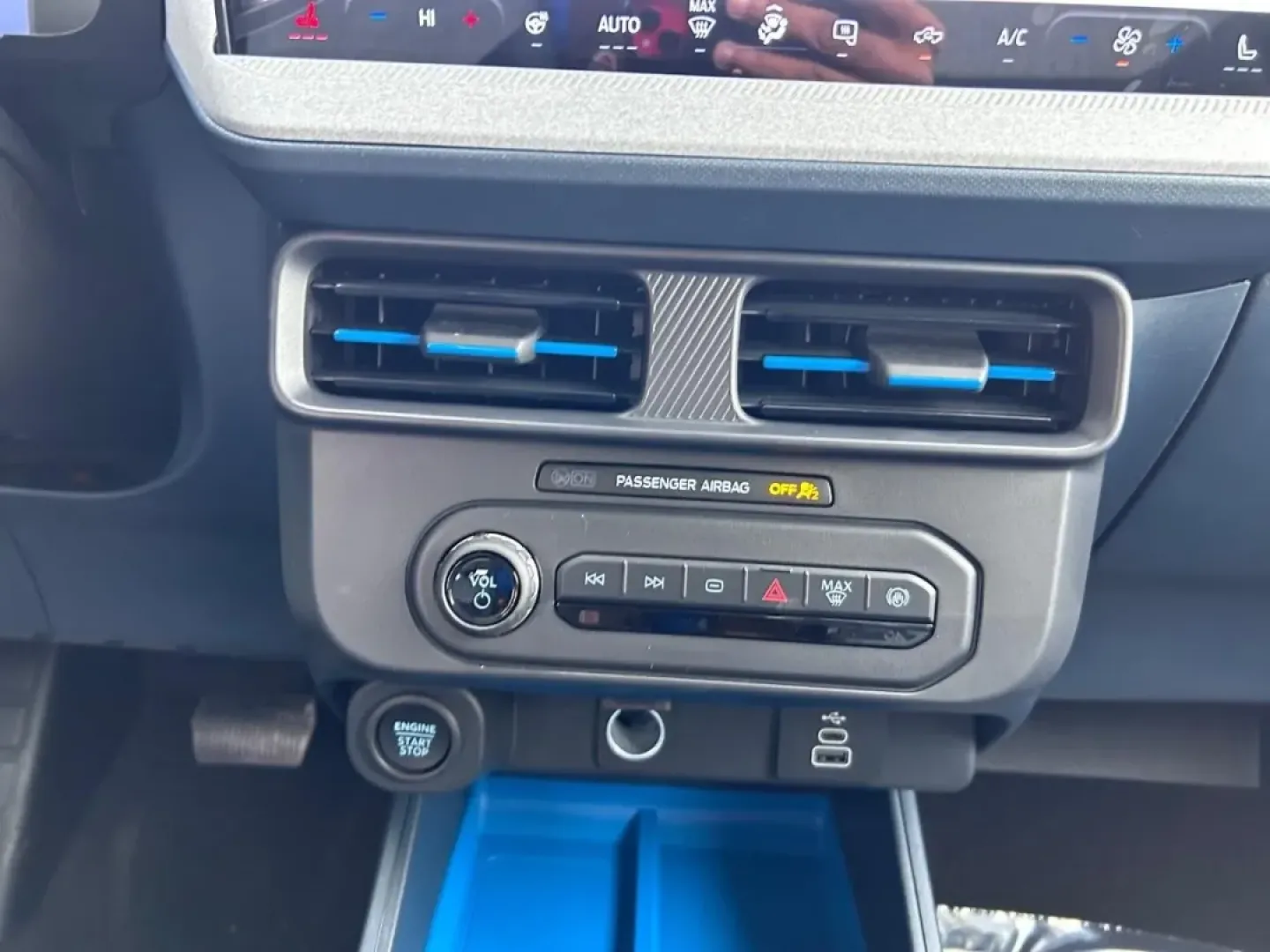 2025 /Navy Pier/Aspen Gray Cloth Ford Maverick XLT (3FTTW8H30SR) with an 2.5L Hybrid engine, Automatic transmission, located at 141 Commercial Dr, Fredericktown, MO, 63645, (573) 783-6432, 37.570087, -90.320648 - Are you ready to elevate your lifestyle with a versatile vehicle that meets all your needs? Look no further than the 2025 Ford Maverick XLT, now available at Pettus Ford Fredericktown! This stunning truck is perfect for both urban commuting and weekend adventures, offering a unique blend of efficien - Photo#14