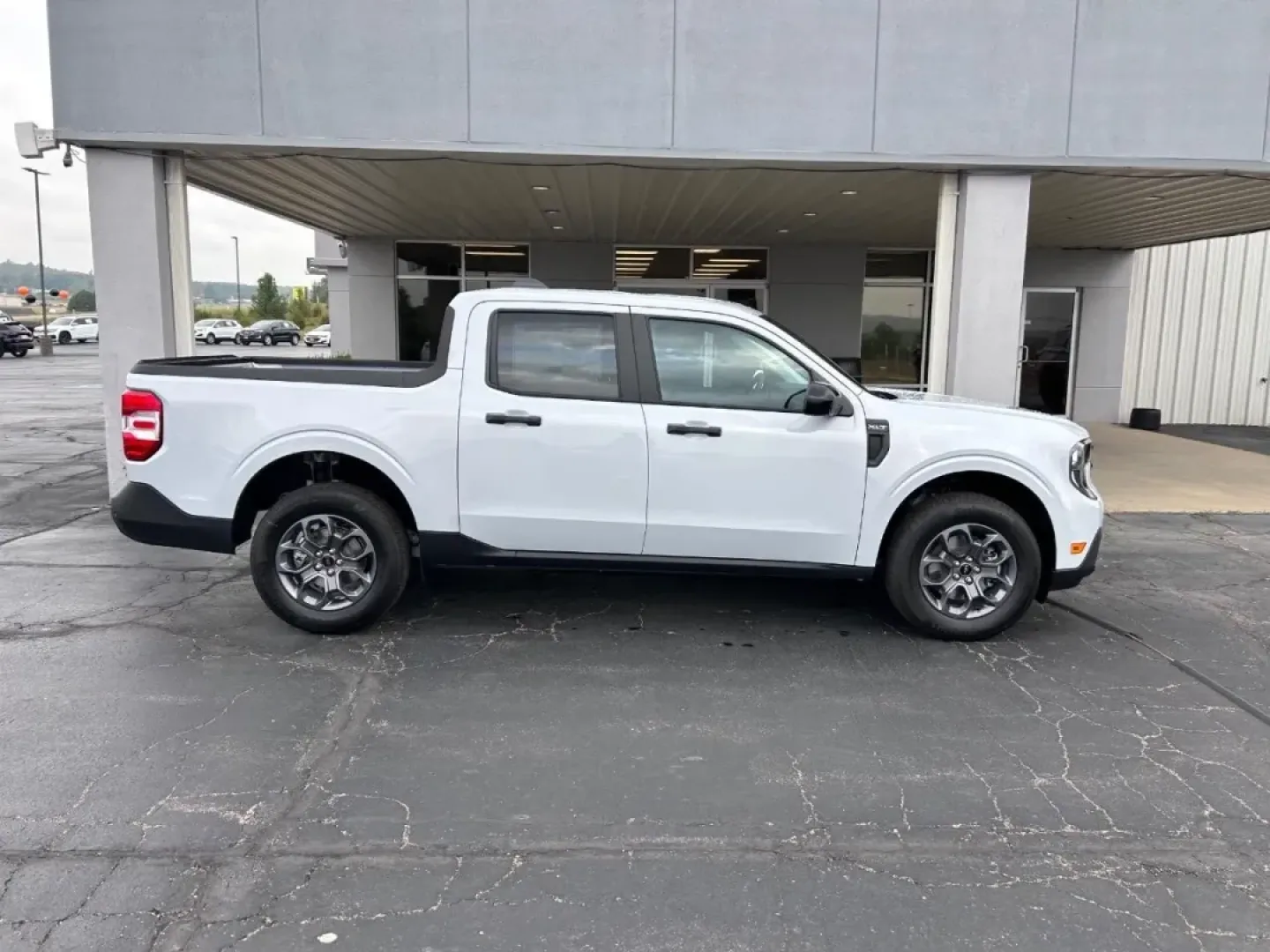 2025 /Navy Pier/Aspen Gray Cloth Ford Maverick XLT (3FTTW8H30SR) with an 2.5L Hybrid engine, Automatic transmission, located at 141 Commercial Dr, Fredericktown, MO, 63645, (573) 783-6432, 37.570087, -90.320648 - Are you ready to elevate your lifestyle with a versatile vehicle that meets all your needs? Look no further than the 2025 Ford Maverick XLT, now available at Pettus Ford Fredericktown! This stunning truck is perfect for both urban commuting and weekend adventures, offering a unique blend of efficien - Photo#1