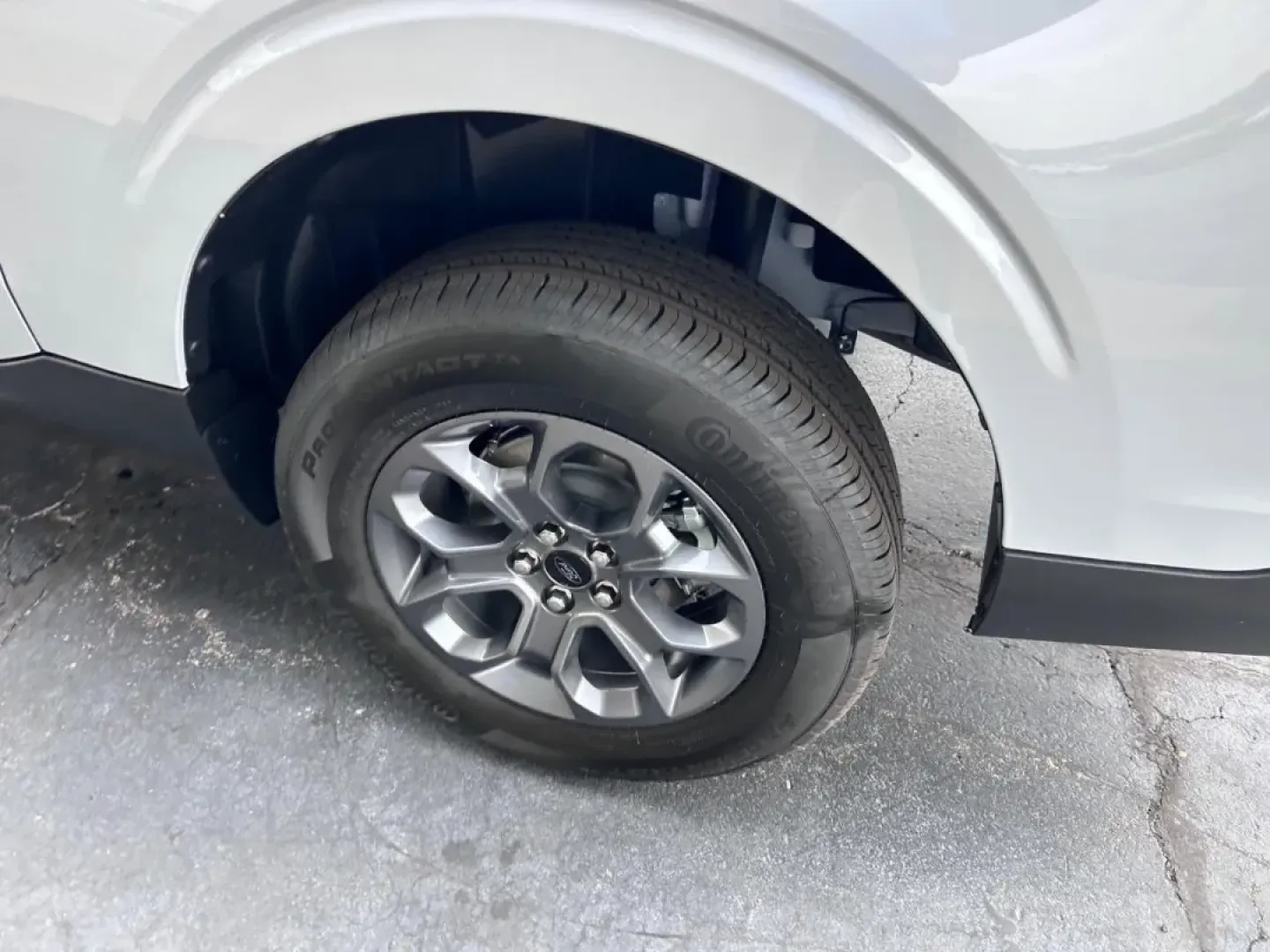 2025 /Navy Pier/Aspen Gray Cloth Ford Maverick XLT (3FTTW8H30SR) with an 2.5L Hybrid engine, Automatic transmission, located at 141 Commercial Dr, Fredericktown, MO, 63645, (573) 783-6432, 37.570087, -90.320648 - Are you ready to elevate your lifestyle with a versatile vehicle that meets all your needs? Look no further than the 2025 Ford Maverick XLT, now available at Pettus Ford Fredericktown! This stunning truck is perfect for both urban commuting and weekend adventures, offering a unique blend of efficien - Photo#5