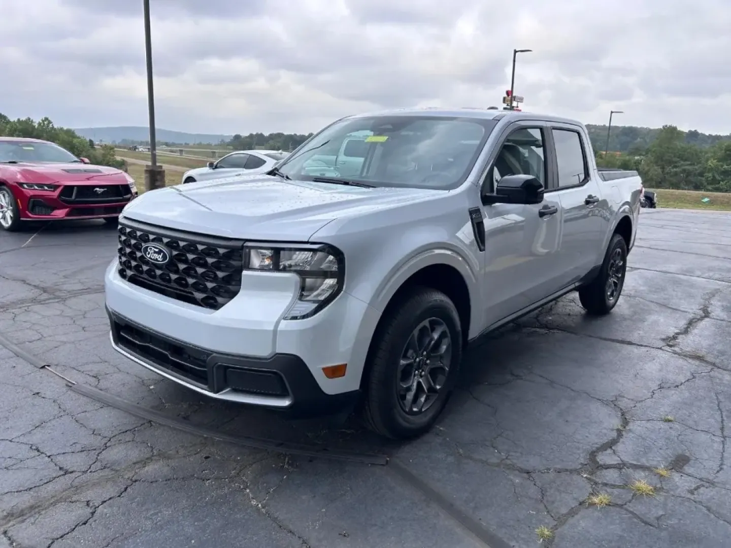 2025 /Navy Pier/Aspen Gray Cloth Ford Maverick XLT (3FTTW8H30SR) with an 2.5L Hybrid engine, Automatic transmission, located at 141 Commercial Dr, Fredericktown, MO, 63645, (573) 783-6432, 37.570087, -90.320648 - Are you ready to elevate your lifestyle with a versatile vehicle that meets all your needs? Look no further than the 2025 Ford Maverick XLT, now available at Pettus Ford Fredericktown! This stunning truck is perfect for both urban commuting and weekend adventures, offering a unique blend of efficien - Photo#6