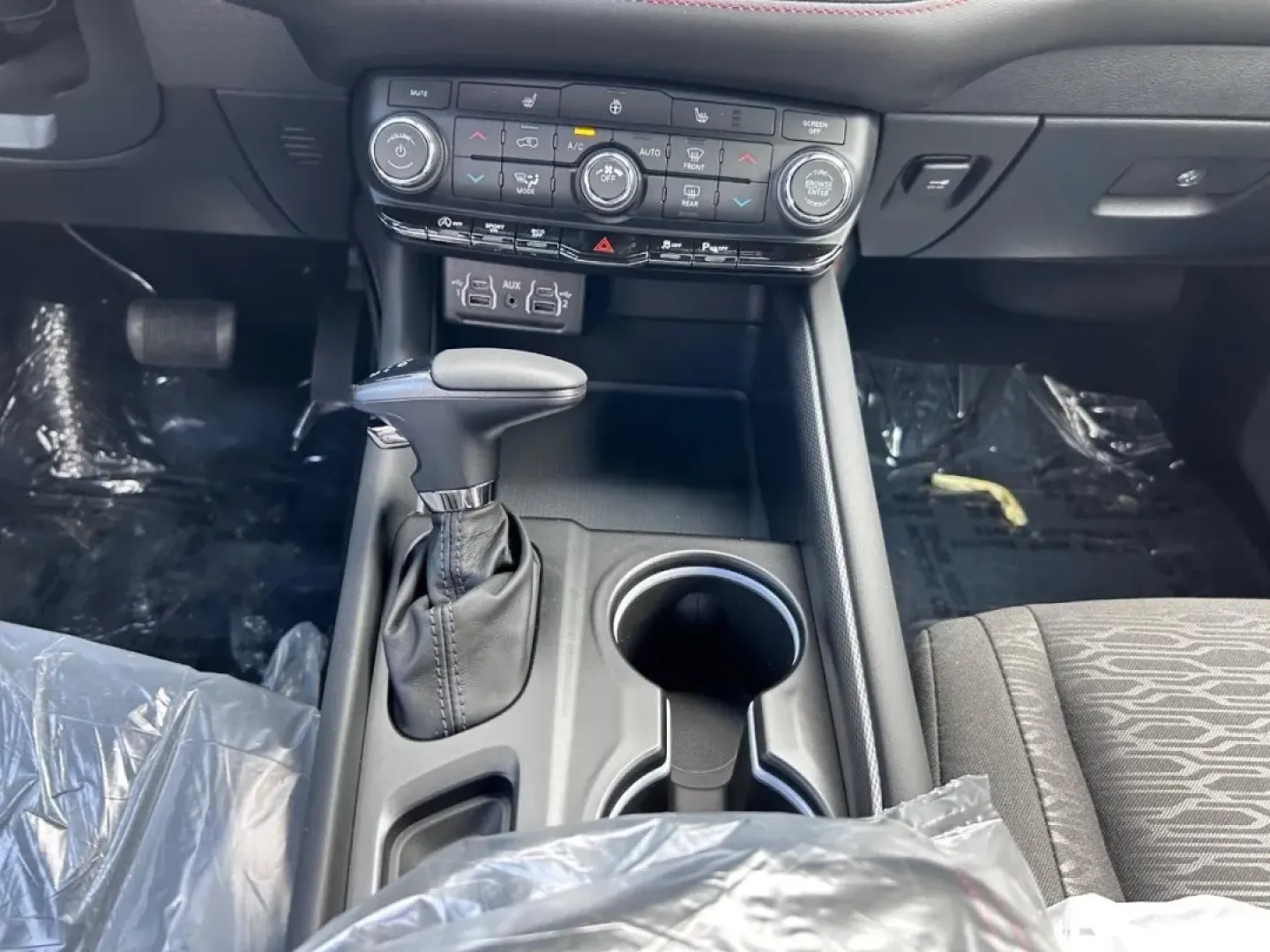 2026 /Black Cloth Dodge Durango GT (1C4RDJDG4TC) with an 3.6L V6 24V VVT UPG I engine, Automatic transmission, located at 970 Woodlawn Dr., Farmington, MO, 63640, (573) 431-7800, 37.825642, -90.468674 - **Adventure Awaits with the 2026 Dodge Durango: Perfect for Families and Weekend Warriors!**<br /> <br /> Are you ready to elevate your driving experience? The 2026 Dodge Durango, available at Pettus CDJR Farmington in Farmington, MO, is the ultimate combination of style, power, and versatility, mak - Photo#18