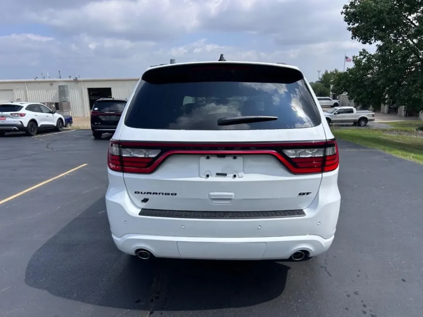 2026 /Black Cloth Dodge Durango GT (1C4RDJDG4TC) with an 3.6L V6 24V VVT UPG I engine, Automatic transmission, located at 970 Woodlawn Dr., Farmington, MO, 63640, (573) 431-7800, 37.825642, -90.468674 - **Adventure Awaits with the 2026 Dodge Durango: Perfect for Families and Weekend Warriors!**<br /> <br /> Are you ready to elevate your driving experience? The 2026 Dodge Durango, available at Pettus CDJR Farmington in Farmington, MO, is the ultimate combination of style, power, and versatility, mak - Photo#3