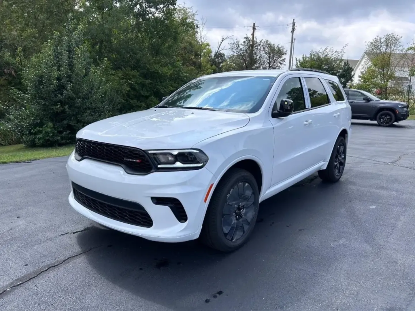 2026 /Black Cloth Dodge Durango GT (1C4RDJDG4TC) with an 3.6L V6 24V VVT UPG I engine, Automatic transmission, located at 970 Woodlawn Dr., Farmington, MO, 63640, (573) 431-7800, 37.825642, -90.468674 - **Adventure Awaits with the 2026 Dodge Durango: Perfect for Families and Weekend Warriors!**<br /> <br /> Are you ready to elevate your driving experience? The 2026 Dodge Durango, available at Pettus CDJR Farmington in Farmington, MO, is the ultimate combination of style, power, and versatility, mak - Photo#7