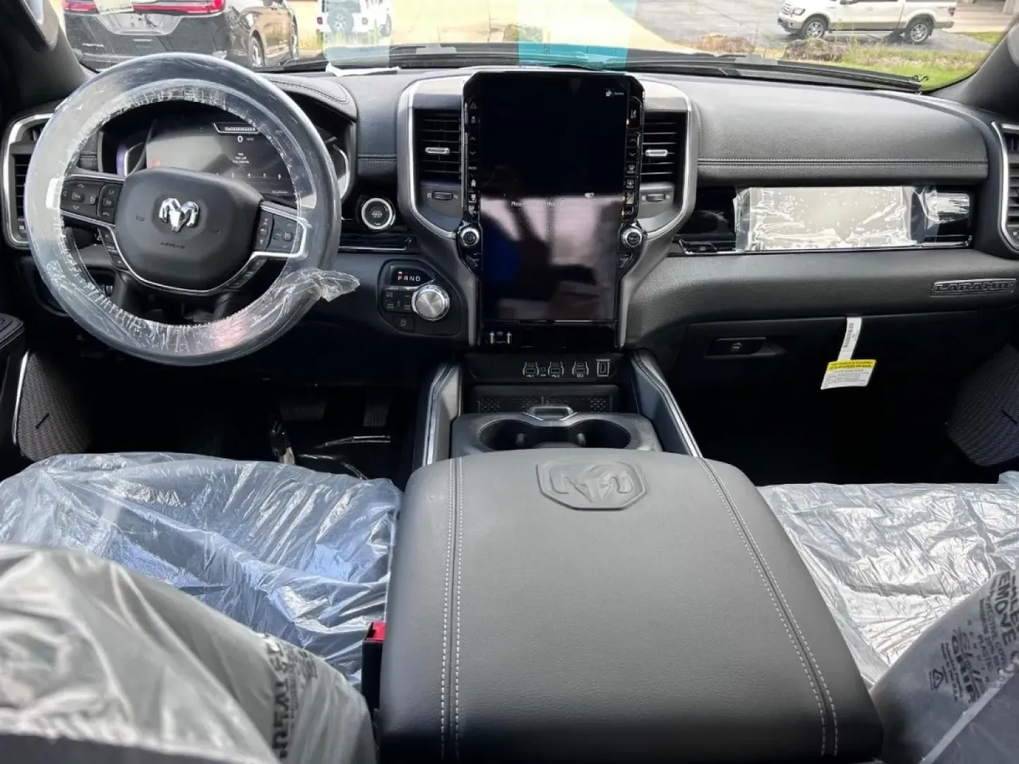 2026 /Black Leather Ram 1500 Laramie (1C6SRFJP1TN) with an 3.0L I6 Hurricane SO Twin Turbo ESS engine, Automatic transmission, located at 970 Woodlawn Dr., Farmington, MO, 63640, (573) 431-7800, 37.825642, -90.468674 - **Elevate Your Adventures with the 2026 Ram 1500 Laramie - Your Ideal Truck for Every Journey!**<br /> <br /> Are you ready to take your weekend getaways, daily commutes, or family outings to a whole new level? The 2026 Ram 1500 Laramie is the perfect companion for those who crave adventure without - Photo#9