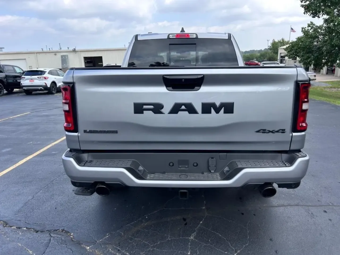 2026 /Black Leather Ram 1500 Laramie (1C6SRFJP1TN) with an 3.0L I6 Hurricane SO Twin Turbo ESS engine, Automatic transmission, located at 970 Woodlawn Dr., Farmington, MO, 63640, (573) 431-7800, 37.825642, -90.468674 - **Elevate Your Adventures with the 2026 Ram 1500 Laramie - Your Ideal Truck for Every Journey!**<br /> <br /> Are you ready to take your weekend getaways, daily commutes, or family outings to a whole new level? The 2026 Ram 1500 Laramie is the perfect companion for those who crave adventure without - Photo#3