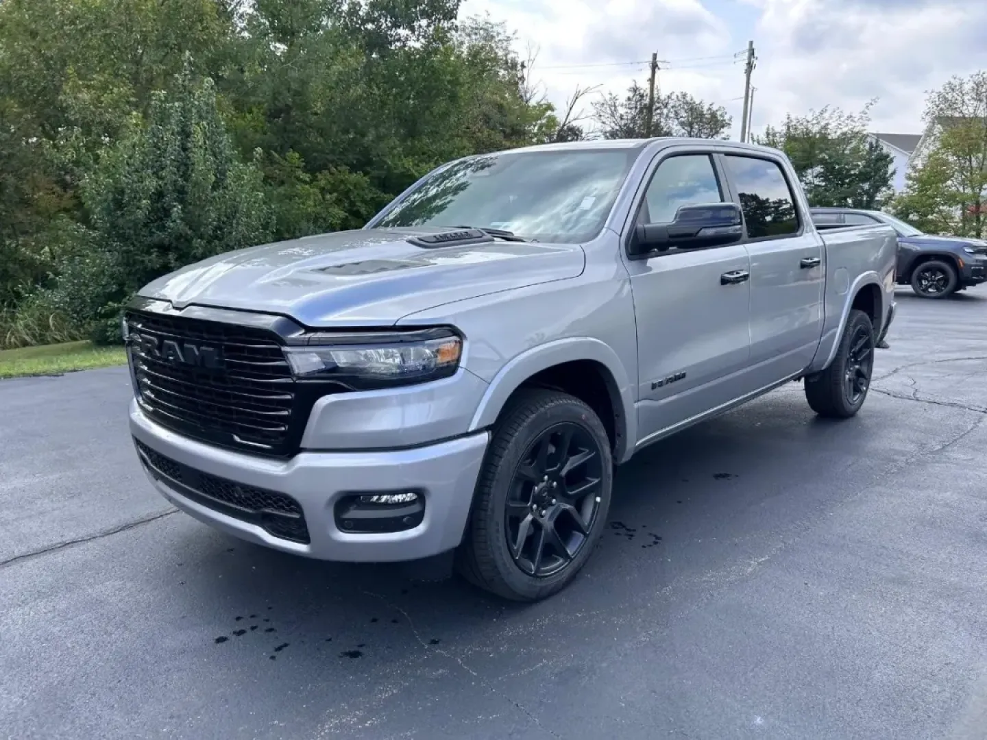 2026 /Black Leather Ram 1500 Laramie (1C6SRFJP1TN) with an 3.0L I6 Hurricane SO Twin Turbo ESS engine, Automatic transmission, located at 970 Woodlawn Dr., Farmington, MO, 63640, (573) 431-7800, 37.825642, -90.468674 - **Elevate Your Adventures with the 2026 Ram 1500 Laramie - Your Ideal Truck for Every Journey!**<br /> <br /> Are you ready to take your weekend getaways, daily commutes, or family outings to a whole new level? The 2026 Ram 1500 Laramie is the perfect companion for those who crave adventure without - Photo#6