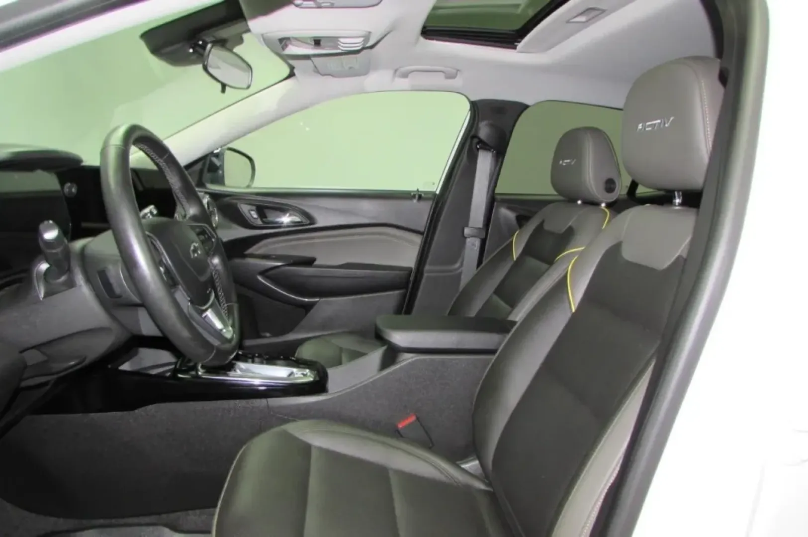 2025 /Jet Black With Artemis Accents Chevrolet Trax ACTIV (KL77LKEP0SC) with an Other engine, Automatic transmission, located at 12830 Highway 21, De Soto, MO, 63020, (636) 337-7777, 38.153099, -90.573624 - Are you ready to elevate your driving experience? Whether you're navigating the daily grind of long commutes or planning weekend adventures with friends and family, the 2025 Chevrolet Trax ACTIV is the versatile SUV you've been searching for. This stylish and compact sport utility vehicle boasts an - Photo#9