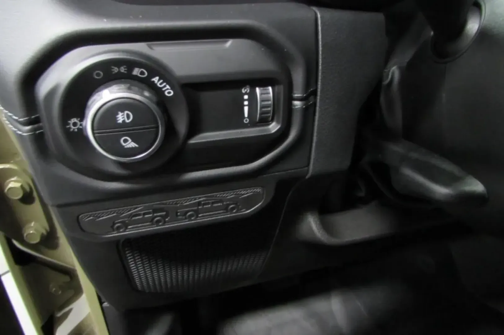 2025 /Black Jeep Gladiator (1C6PJTAG3SL) with an Other engine, Automatic transmission, located at 12830 Highway 21, De Soto, MO, 63020, (636) 337-7777, 38.153099, -90.573624 - **Elevate Your Adventures with a 2025 Jeep Gladiator!**<br /> <br /> If you're seeking a vehicle that enhances your outdoor lifestyle and weekend adventures, look no further than the 2025 Jeep Gladiator available now at Pettus CDJR DeSoto. This rugged and versatile truck is perfect for those who cra - Photo#12