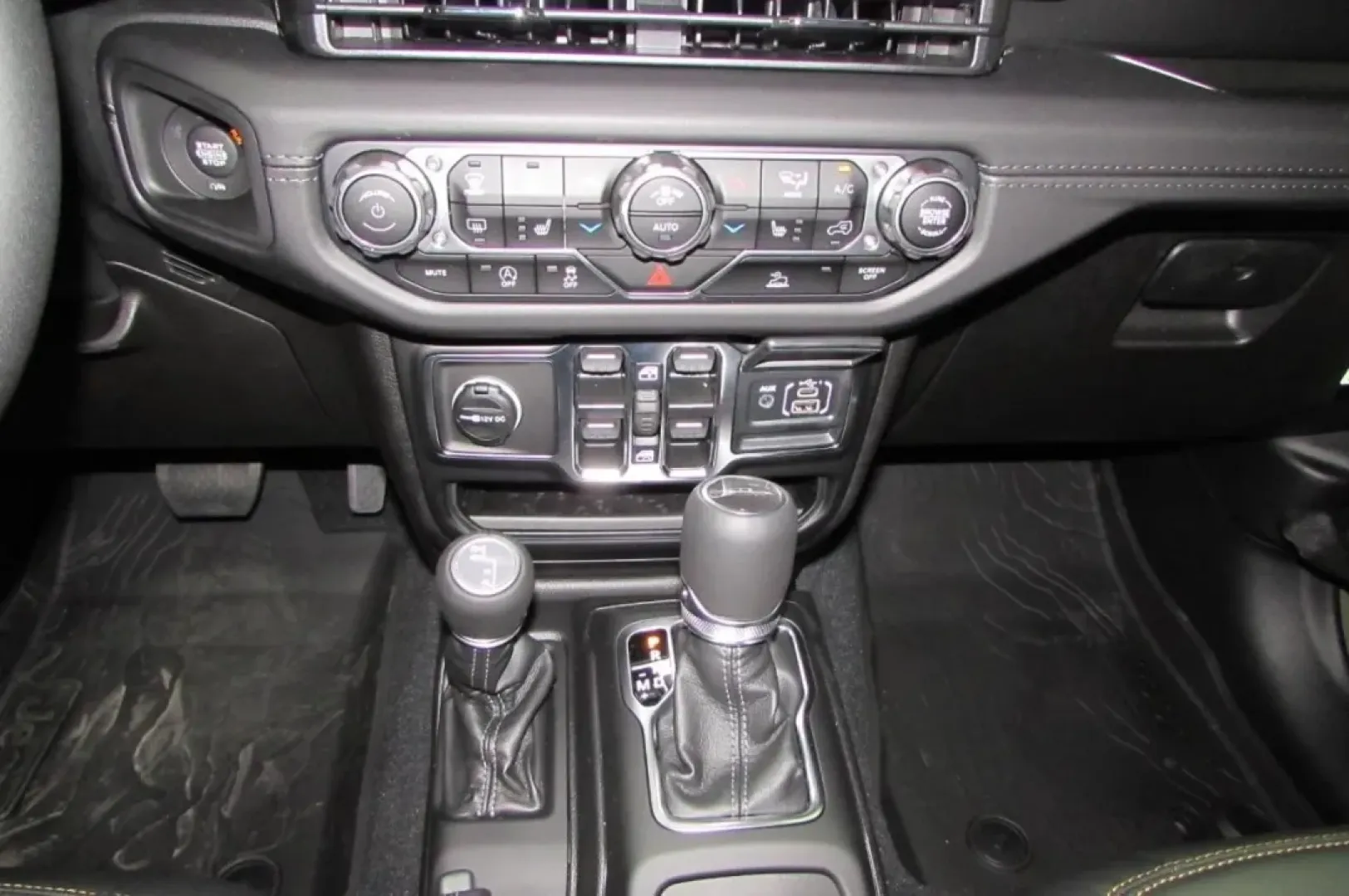 2025 /Black Jeep Gladiator (1C6PJTAG3SL) with an Other engine, Automatic transmission, located at 12830 Highway 21, De Soto, MO, 63020, (636) 337-7777, 38.153099, -90.573624 - **Elevate Your Adventures with a 2025 Jeep Gladiator!**<br /> <br /> If you're seeking a vehicle that enhances your outdoor lifestyle and weekend adventures, look no further than the 2025 Jeep Gladiator available now at Pettus CDJR DeSoto. This rugged and versatile truck is perfect for those who cra - Photo#19