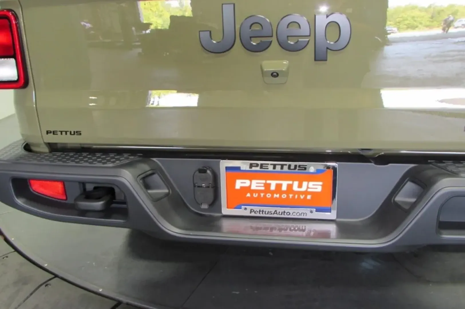 2025 /Black Jeep Gladiator (1C6PJTAG3SL) with an Other engine, Automatic transmission, located at 12830 Highway 21, De Soto, MO, 63020, (636) 337-7777, 38.153099, -90.573624 - **Elevate Your Adventures with a 2025 Jeep Gladiator!**<br /> <br /> If you're seeking a vehicle that enhances your outdoor lifestyle and weekend adventures, look no further than the 2025 Jeep Gladiator available now at Pettus CDJR DeSoto. This rugged and versatile truck is perfect for those who cra - Photo#25