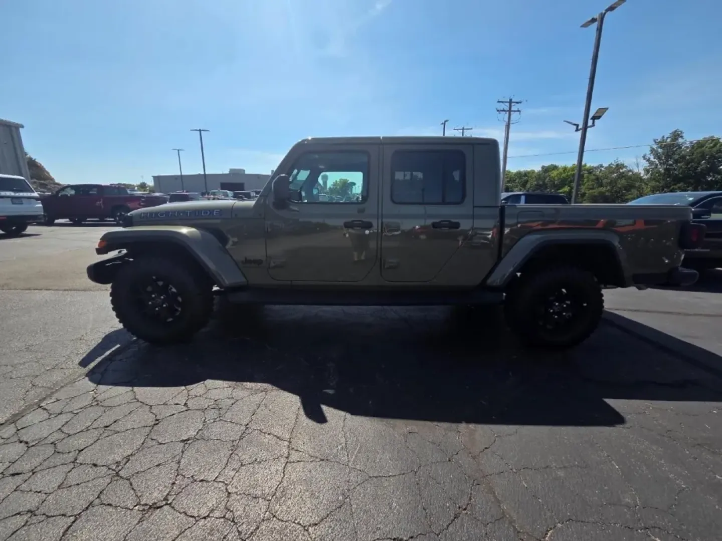 2025 /Black Jeep Gladiator (1C6PJTAG3SL) with an Other engine, Automatic transmission, located at 12830 Highway 21, De Soto, MO, 63020, (636) 337-7777, 38.153099, -90.573624 - **Elevate Your Adventures with a 2025 Jeep Gladiator!**<br /> <br /> If you're seeking a vehicle that enhances your outdoor lifestyle and weekend adventures, look no further than the 2025 Jeep Gladiator available now at Pettus CDJR DeSoto. This rugged and versatile truck is perfect for those who cra - Photo#28