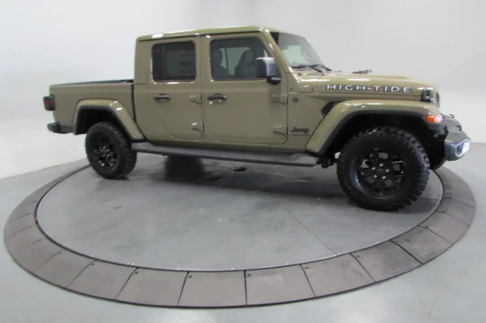 2025 /Black Jeep Gladiator (1C6PJTAG3SL) with an Other engine, Automatic transmission, located at 12830 Highway 21, De Soto, MO, 63020, (636) 337-7777, 38.153099, -90.573624 - **Elevate Your Adventures with a 2025 Jeep Gladiator!**<br /> <br /> If you're seeking a vehicle that enhances your outdoor lifestyle and weekend adventures, look no further than the 2025 Jeep Gladiator available now at Pettus CDJR DeSoto. This rugged and versatile truck is perfect for those who cra - Photo#3