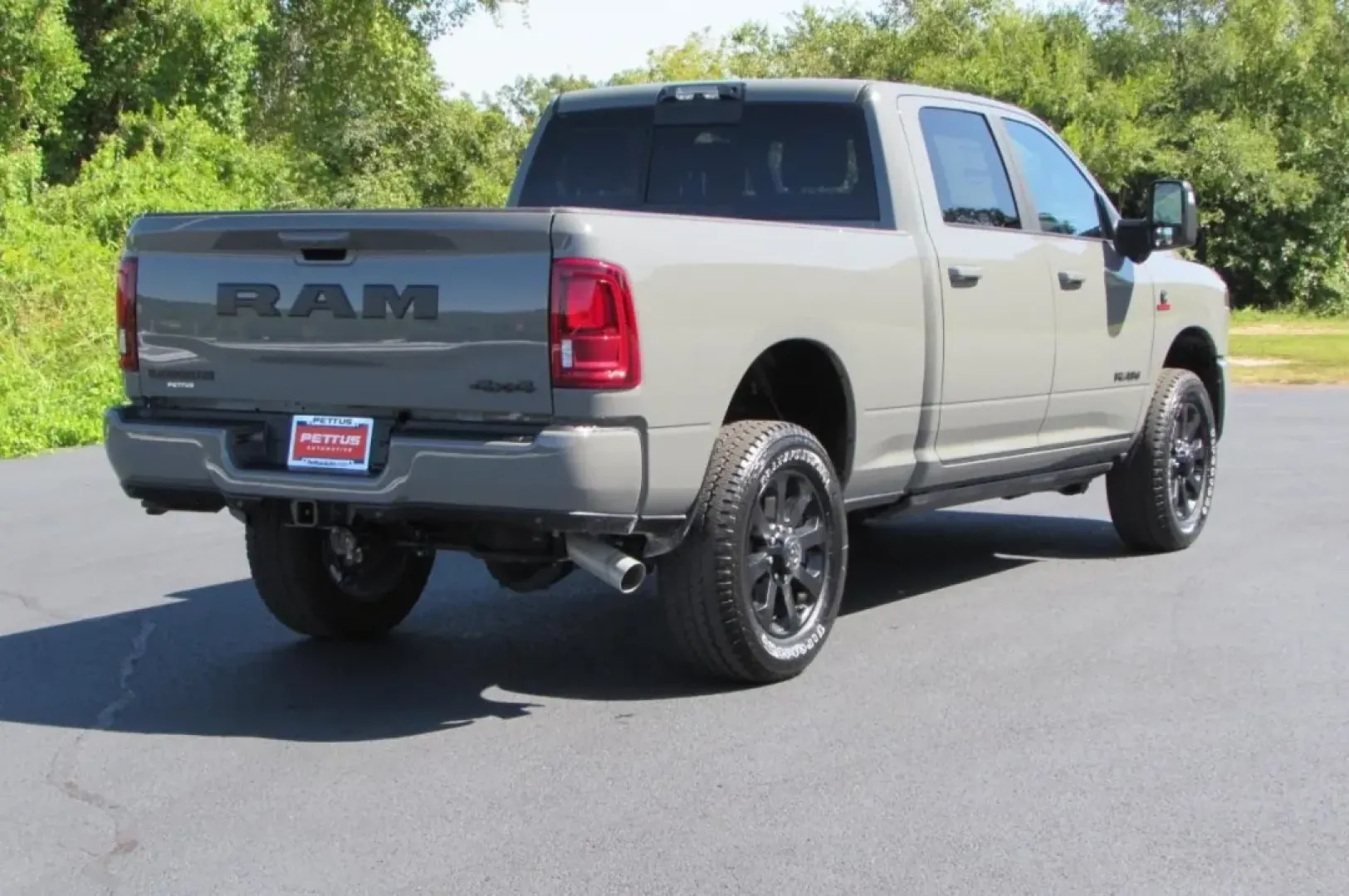 2026 /Black Ram 2500 Laramie (3C63R5FL9TG) with an Other engine, located at 12830 Highway 21, De Soto, MO, 63020, (636) 337-7777, 38.153099, -90.573624 - **Elevate Your Adventures with the 2026 Ram 2500 Laramie at Pettus CDJR DeSoto**<br /> <br /> Are you ready to embark on your next big adventure? The 2026 Ram 2500 Laramie, available at Pettus CDJR DeSoto, is the ultimate truck for those who crave power, capability, and style. Whether you're hauling - Photo#6
