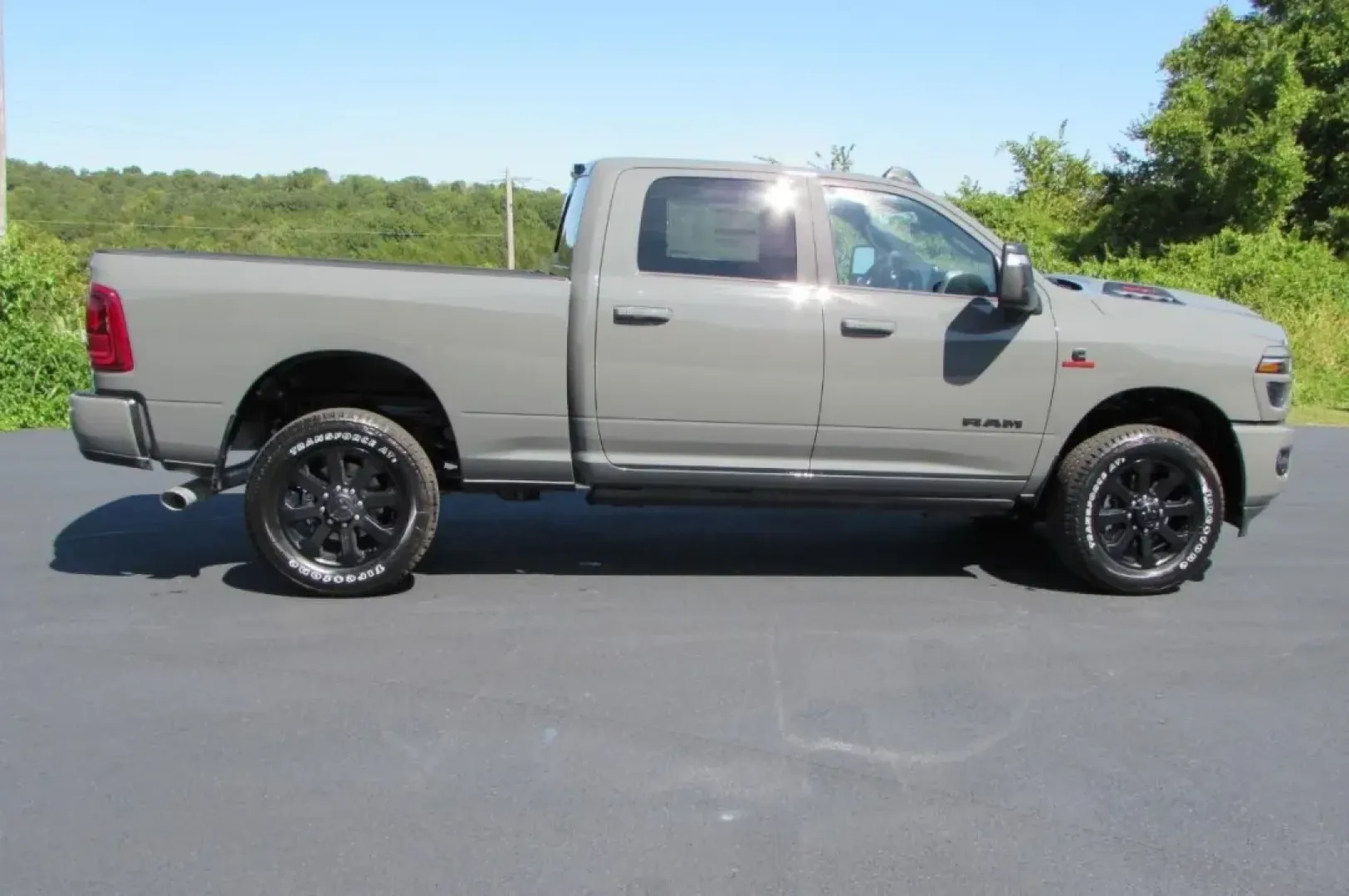 2026 /Black Ram 2500 Laramie (3C63R5FL9TG) with an Other engine, located at 12830 Highway 21, De Soto, MO, 63020, (636) 337-7777, 38.153099, -90.573624 - **Elevate Your Adventures with the 2026 Ram 2500 Laramie at Pettus CDJR DeSoto**<br /> <br /> Are you ready to embark on your next big adventure? The 2026 Ram 2500 Laramie, available at Pettus CDJR DeSoto, is the ultimate truck for those who crave power, capability, and style. Whether you're hauling - Photo#7