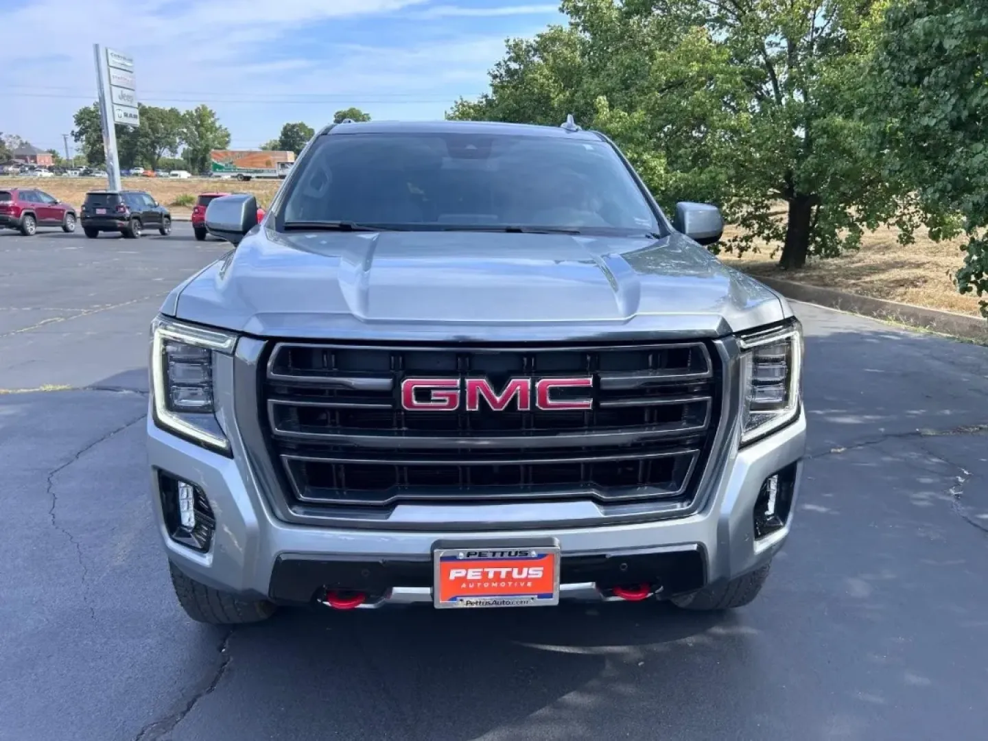 2024 /Jet Black Leather GMC Yukon AT4 (1GKS2CKDXRR) with an 5.3L EcoTec3 V8 engine, Automatic transmission, located at 970 Woodlawn Dr., Farmington, MO, 63640, (573) 431-7800, 37.825642, -90.468674 - **Adventure Awaits with the 2024 GMC Yukon AT4 Perfect for the Family or Weekend Explorer!**<br /> <br /> If you're seeking a vehicle that combines exceptional capability with luxurious comfort, look no further than the stunning 2024 GMC Yukon AT4. This versatile SUV is designed for families who lo - Photo#8