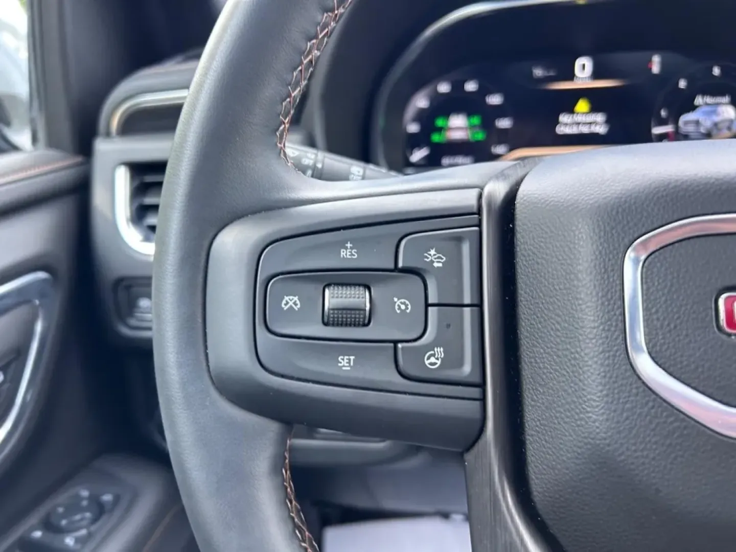 2024 /Jet Black Leather GMC Yukon AT4 (1GKS2CKDXRR) with an 5.3L EcoTec3 V8 engine, Automatic transmission, located at 970 Woodlawn Dr., Farmington, MO, 63640, (573) 431-7800, 37.825642, -90.468674 - **Adventure Awaits with the 2024 GMC Yukon AT4 Perfect for the Family or Weekend Explorer!**<br /> <br /> If you're seeking a vehicle that combines exceptional capability with luxurious comfort, look no further than the stunning 2024 GMC Yukon AT4. This versatile SUV is designed for families who lo - Photo#15