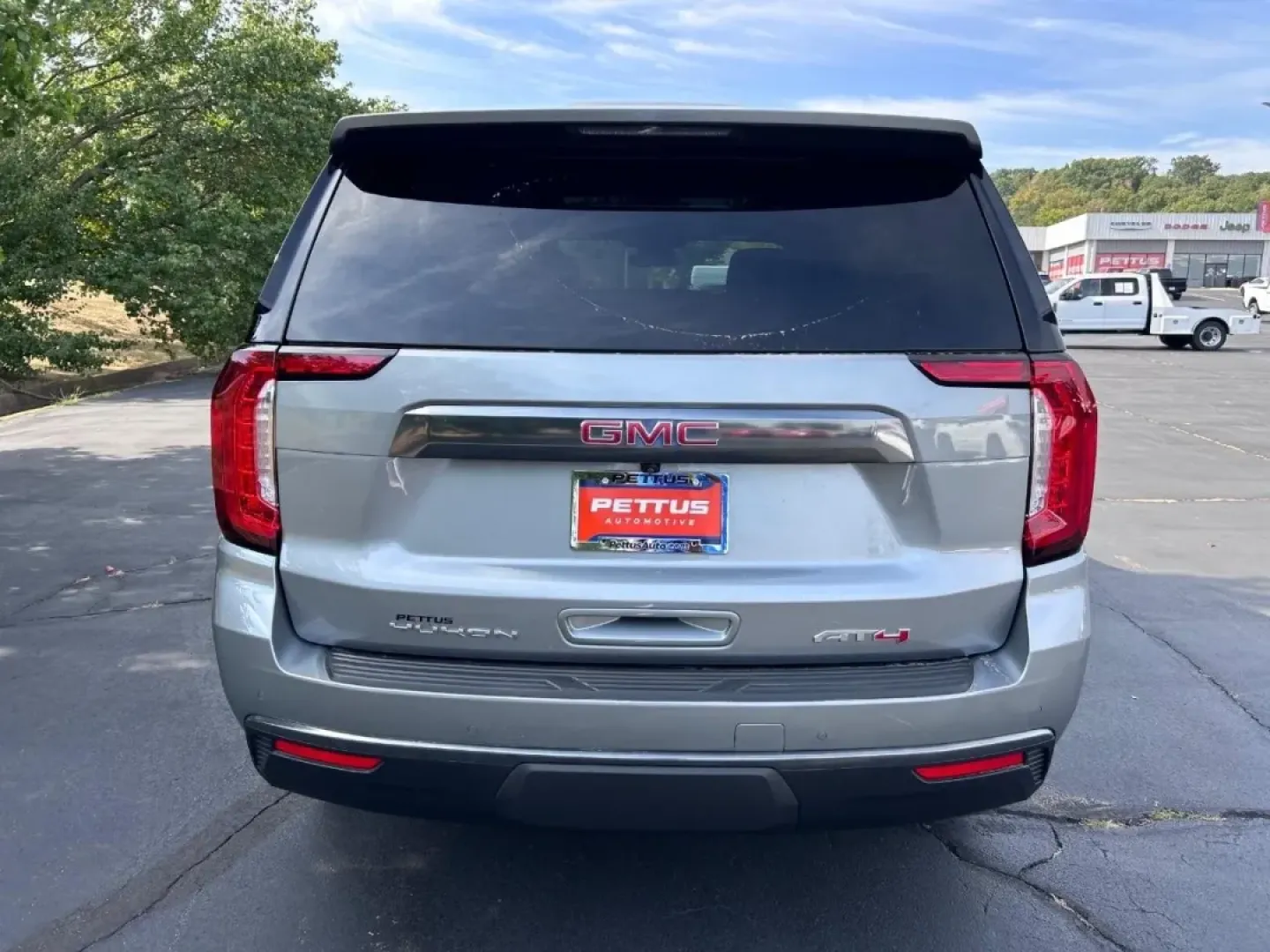 2024 /Jet Black Leather GMC Yukon AT4 (1GKS2CKDXRR) with an 5.3L EcoTec3 V8 engine, Automatic transmission, located at 970 Woodlawn Dr., Farmington, MO, 63640, (573) 431-7800, 37.825642, -90.468674 - **Adventure Awaits with the 2024 GMC Yukon AT4 Perfect for the Family or Weekend Explorer!**<br /> <br /> If you're seeking a vehicle that combines exceptional capability with luxurious comfort, look no further than the stunning 2024 GMC Yukon AT4. This versatile SUV is designed for families who lo - Photo#3