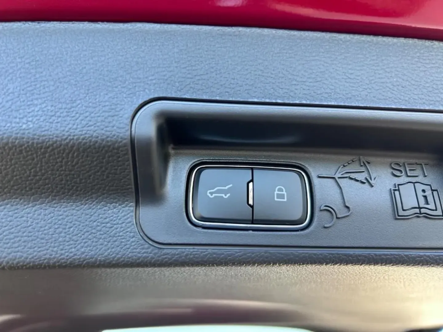 2025 /Onyx Leather Ford Explorer ST-Line (1FMUK8KH8SG) with an 2.3L EcoBoost I-4 engine, Automatic transmission, located at 141 Commercial Dr, Fredericktown, MO, 63645, (573) 783-6432, 37.570087, -90.320648 - Embark on your next adventure with the perfect blend of style, performance, and versatility that the 2025 Ford Explorer ST-Line offers. Ideal for families, weekend warriors, or anyone who enjoys the open road, this SUV is designed to take on life's challenges with ease. Whether you're driving the ki - Photo#5