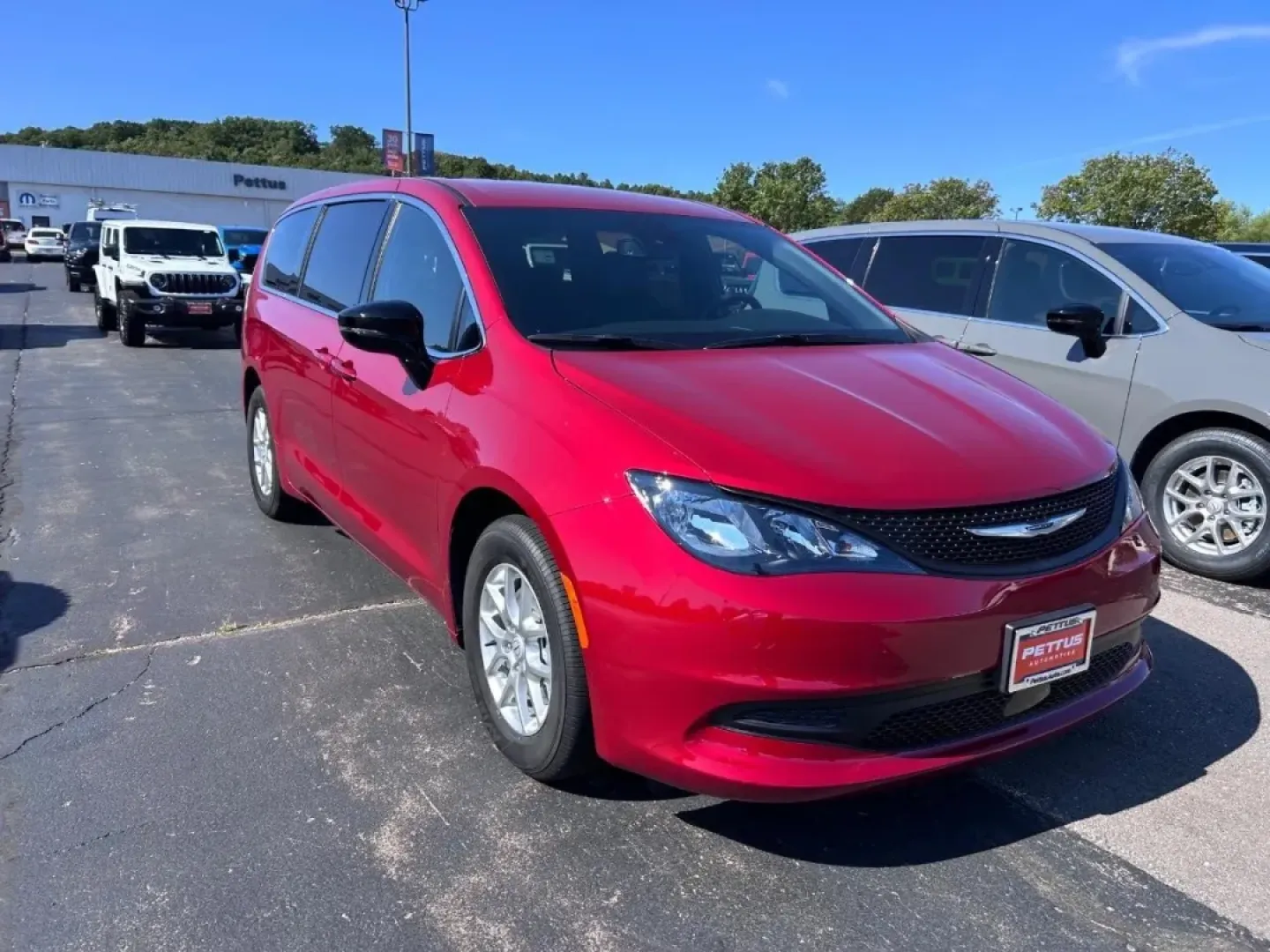 2025 Chrysler Voyager LX (2C4RC1CG7SR) with an 3.6L V6 24V VVT UPG I engine, Automatic transmission, located at 970 Woodlawn Dr., Farmington, MO, 63640, (573) 431-7800, 37.825642, -90.468674 - **Explore New Adventures with the 2025 Chrysler Voyager LX at Pettus CDJR Farmington!**<br /> <br /> Are you on the hunt for a versatile and spacious vehicle to accommodate your growing family or enhance your weekend getaways? The 2025 Chrysler Voyager LX is designed for families who value comfort, - Photo#2