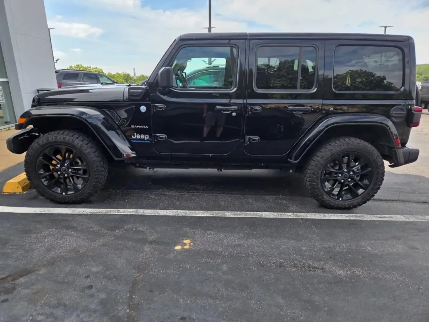 2024 /Black Jeep Wrangler Sahara 4xe (1C4RJXP68RW) with an Other engine, Automatic transmission, located at 12830 Highway 21, De Soto, MO, 63020, (636) 337-7777, 38.153099, -90.573624 - **Adventure Awaits with the 2024 Jeep Wrangler Sahara at Pettus CDJR DeSoto!**<br /> <br /> Whether you're navigating the bustling streets of De Soto, MO, or embarking on a weekend escapade to the picturesque Ozarks, the 2024 Jeep Wrangler Sahara is your perfect companion. Designed for those who cra - Photo#2