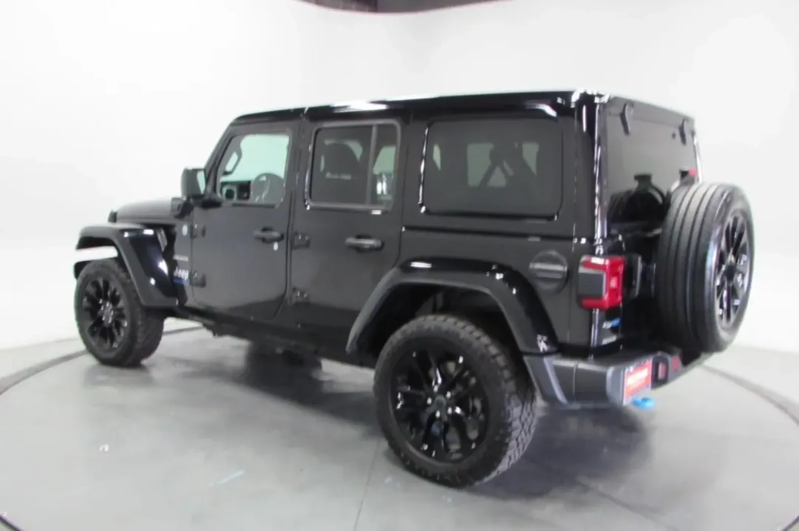2024 /Black Jeep Wrangler Sahara 4xe (1C4RJXP68RW) with an Other engine, Automatic transmission, located at 12830 Highway 21, De Soto, MO, 63020, (636) 337-7777, 38.153099, -90.573624 - **Adventure Awaits with the 2024 Jeep Wrangler Sahara at Pettus CDJR DeSoto!**<br /> <br /> Whether you're navigating the bustling streets of De Soto, MO, or embarking on a weekend escapade to the picturesque Ozarks, the 2024 Jeep Wrangler Sahara is your perfect companion. Designed for those who cra - Photo#4
