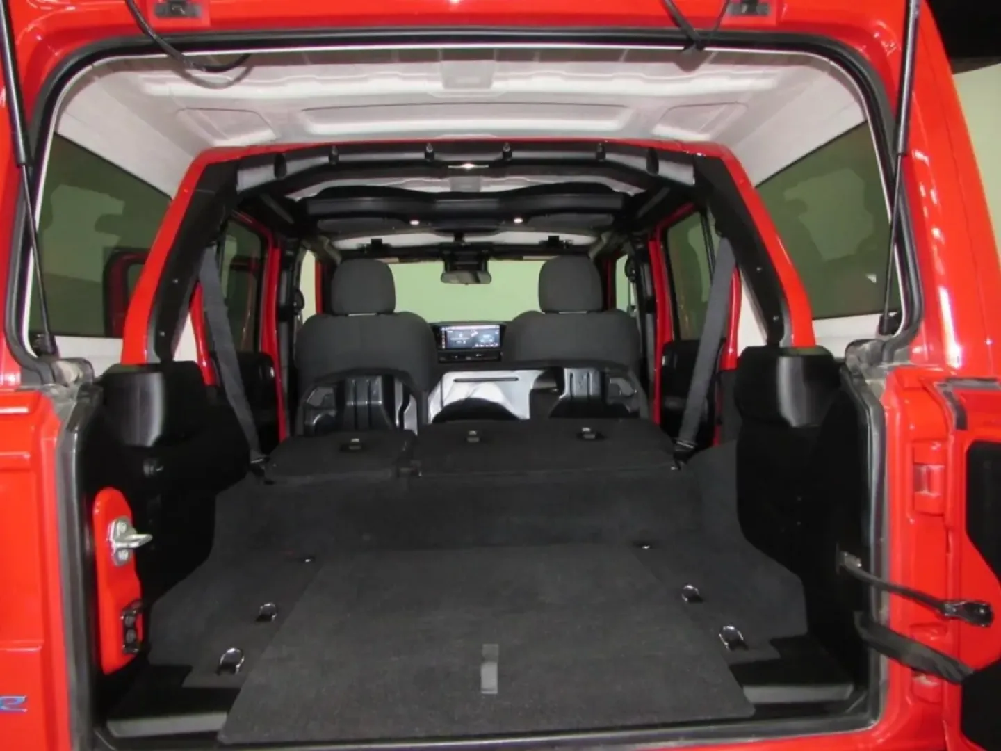 2024 /Black Jeep Wrangler Sahara 4xe (1C4RJXP6XRW) with an Other engine, Automatic transmission, located at 12830 Highway 21, De Soto, MO, 63020, (636) 337-7777, 38.153099, -90.573624 - **Unleash Adventure with the 2024 Jeep Wrangler Sahara: Your Ideal Weekend Companion!**<br /> <br /> Are you ready to take your weekend adventures to the next level? The 2024 Jeep Wrangler Sahara is the perfect vehicle for anyone who craves outdoor exploration while maintaining a touch of comfort an - Photo#29