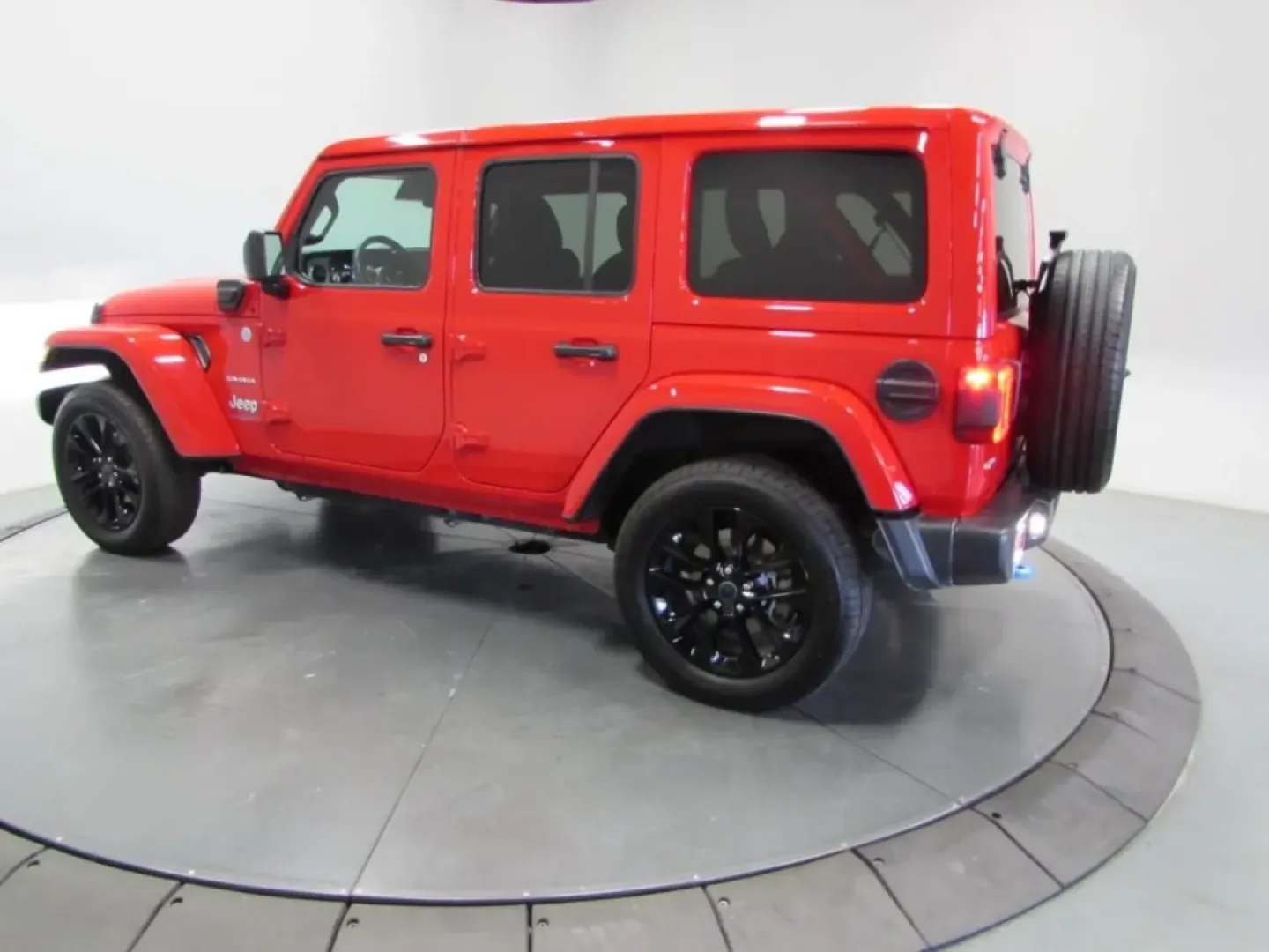 2024 /Black Jeep Wrangler Sahara 4xe (1C4RJXP6XRW) with an Other engine, Automatic transmission, located at 12830 Highway 21, De Soto, MO, 63020, (636) 337-7777, 38.153099, -90.573624 - **Unleash Adventure with the 2024 Jeep Wrangler Sahara: Your Ideal Weekend Companion!**<br /> <br /> Are you ready to take your weekend adventures to the next level? The 2024 Jeep Wrangler Sahara is the perfect vehicle for anyone who craves outdoor exploration while maintaining a touch of comfort an - Photo#4