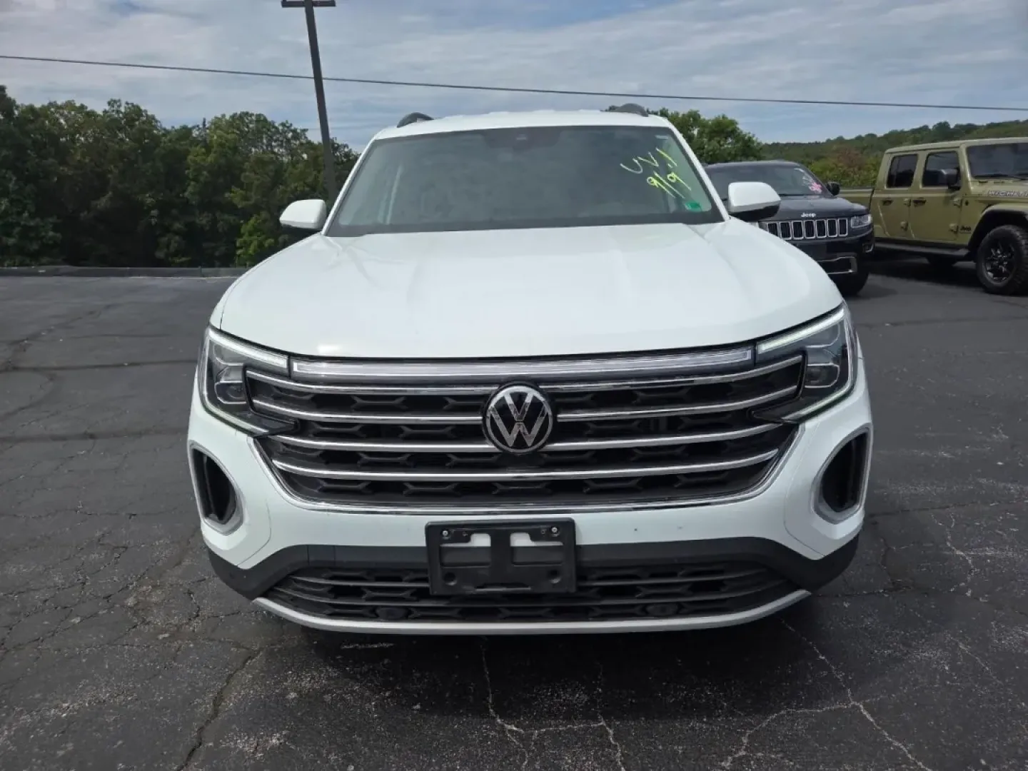 2025 /Titan Black Volkswagen Atlas 2.0T SE w/Technology (1V2WR2CA3SC) with an Other engine, Automatic transmission, located at 12830 Highway 21, De Soto, MO, 63020, (636) 337-7777, 38.153099, -90.573624 - **Discover the Adventure with the 2025 Volkswagen Atlas at Pettus CDJR DeSoto!**<br /> <br /> Are you ready to embark on your next family adventure or weekend getaway? The 2025 Volkswagen Atlas is the perfect companion for those who crave both comfort and capability in their daily travels. Whether y - Photo#1