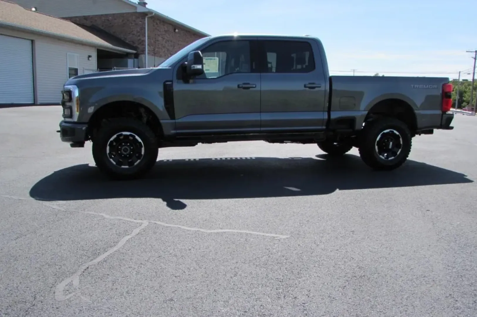 2026 /Black Onyx Ford F-250SD LARIAT (1FT8W2BN2TE) with an 7.3L engine, located at 12836 Highway 21, De Soto, MO, 63020, (636) 337-7777, 38.151867, -90.575615 - If you're in the market for a powerful and dependable truck that can handle everything from daily commutes to weekend adventures, look no further than this stunning 2026 Ford Super Duty F-250 SRW, available now at Pettus Ford De Soto. This exceptional vehicle is designed for those who demand a mix o - Photo#3