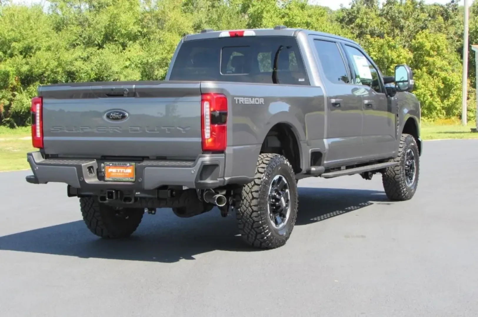 2026 /Black Onyx Ford F-250SD LARIAT (1FT8W2BN2TE) with an 7.3L engine, located at 12836 Highway 21, De Soto, MO, 63020, (636) 337-7777, 38.151867, -90.575615 - If you're in the market for a powerful and dependable truck that can handle everything from daily commutes to weekend adventures, look no further than this stunning 2026 Ford Super Duty F-250 SRW, available now at Pettus Ford De Soto. This exceptional vehicle is designed for those who demand a mix o - Photo#6