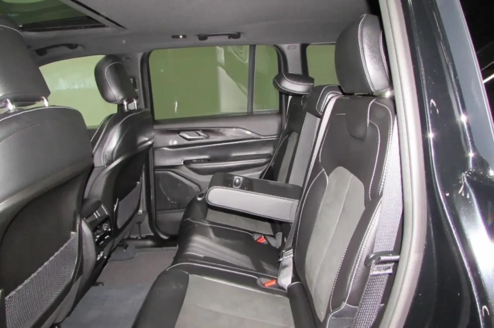 2023 /Global Black Jeep Grand Cherokee Altitude (1C4RJHAG3PC) with an Other engine, located at 12830 Highway 21, De Soto, MO, 63020, (636) 337-7777, 38.153099, -90.573624 - **Adventure Awaits: Discover the 2023 Jeep Grand Cherokee at Pettus CDJR DeSoto!**<br /> <br /> Are you ready to elevate your weekend adventures or daily commutes with a vehicle that combines rugged capability and modern luxury? Look no further than this stunning 2023 Jeep Grand Cherokee, now availa - Photo#25