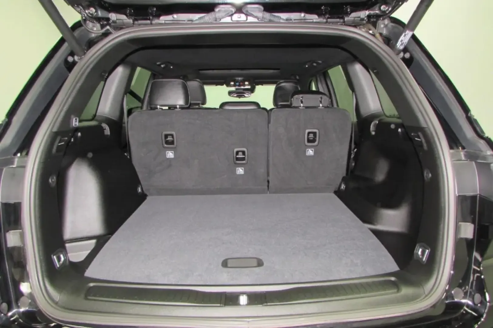 2023 /Global Black Jeep Grand Cherokee Altitude (1C4RJHAG3PC) with an Other engine, located at 12830 Highway 21, De Soto, MO, 63020, (636) 337-7777, 38.153099, -90.573624 - **Adventure Awaits: Discover the 2023 Jeep Grand Cherokee at Pettus CDJR DeSoto!**<br /> <br /> Are you ready to elevate your weekend adventures or daily commutes with a vehicle that combines rugged capability and modern luxury? Look no further than this stunning 2023 Jeep Grand Cherokee, now availa - Photo#27